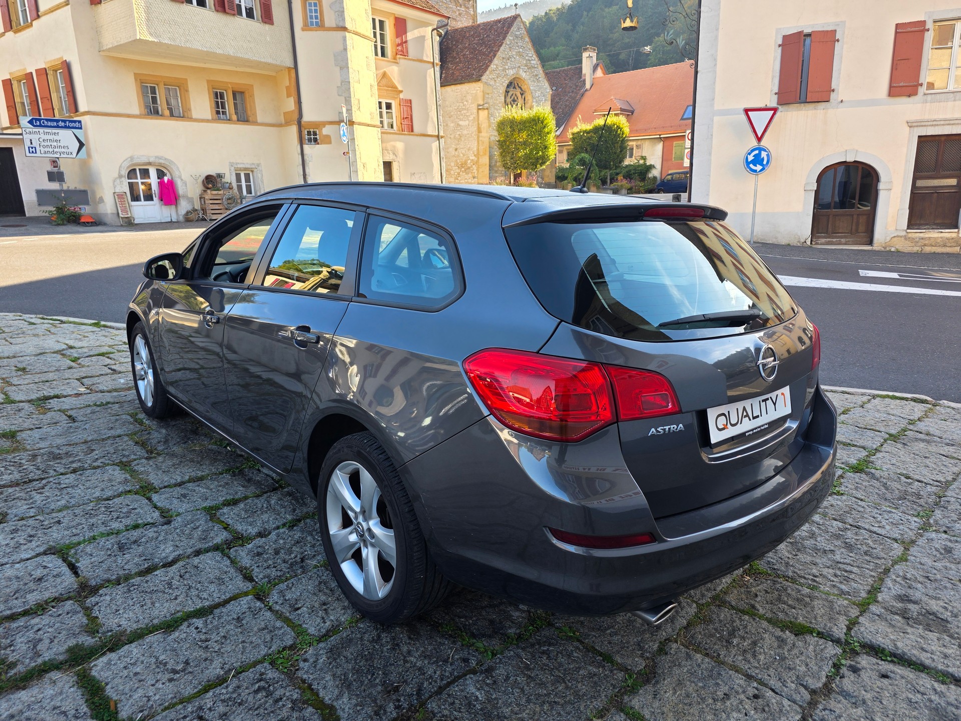 OPEL Astra SportsTourer 1.4i 16V Turbo Enjoy-image-5