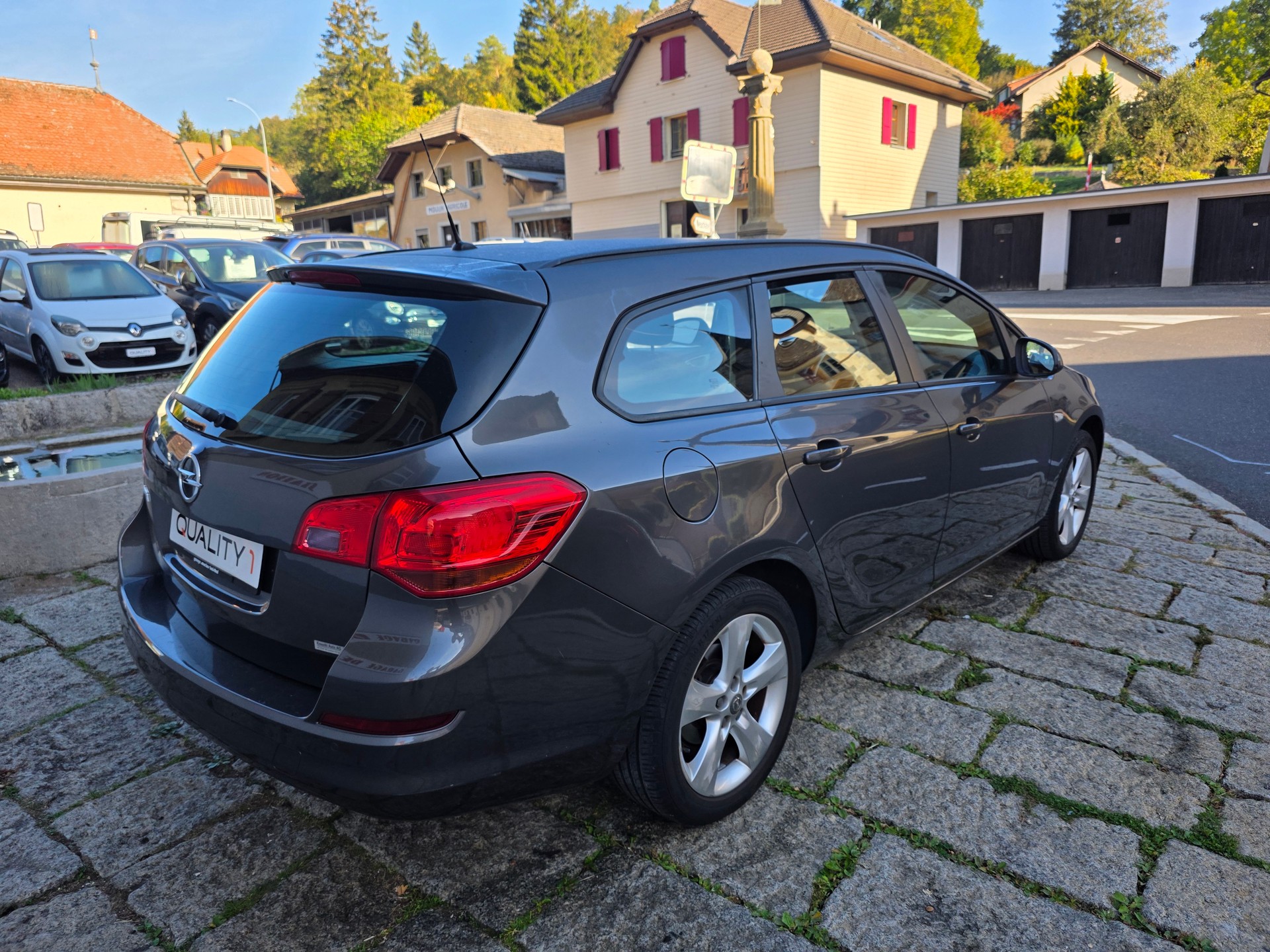 OPEL Astra SportsTourer 1.4i 16V Turbo Enjoy-image-3