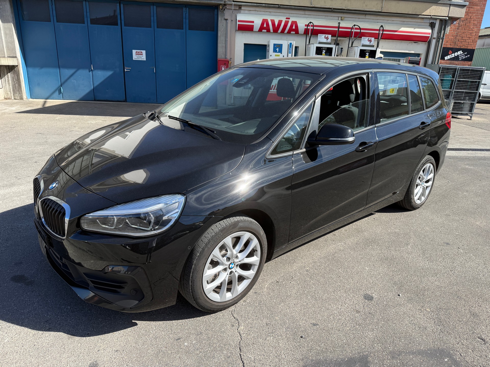 BMW 218d Gran Tourer Steptronic-image-1