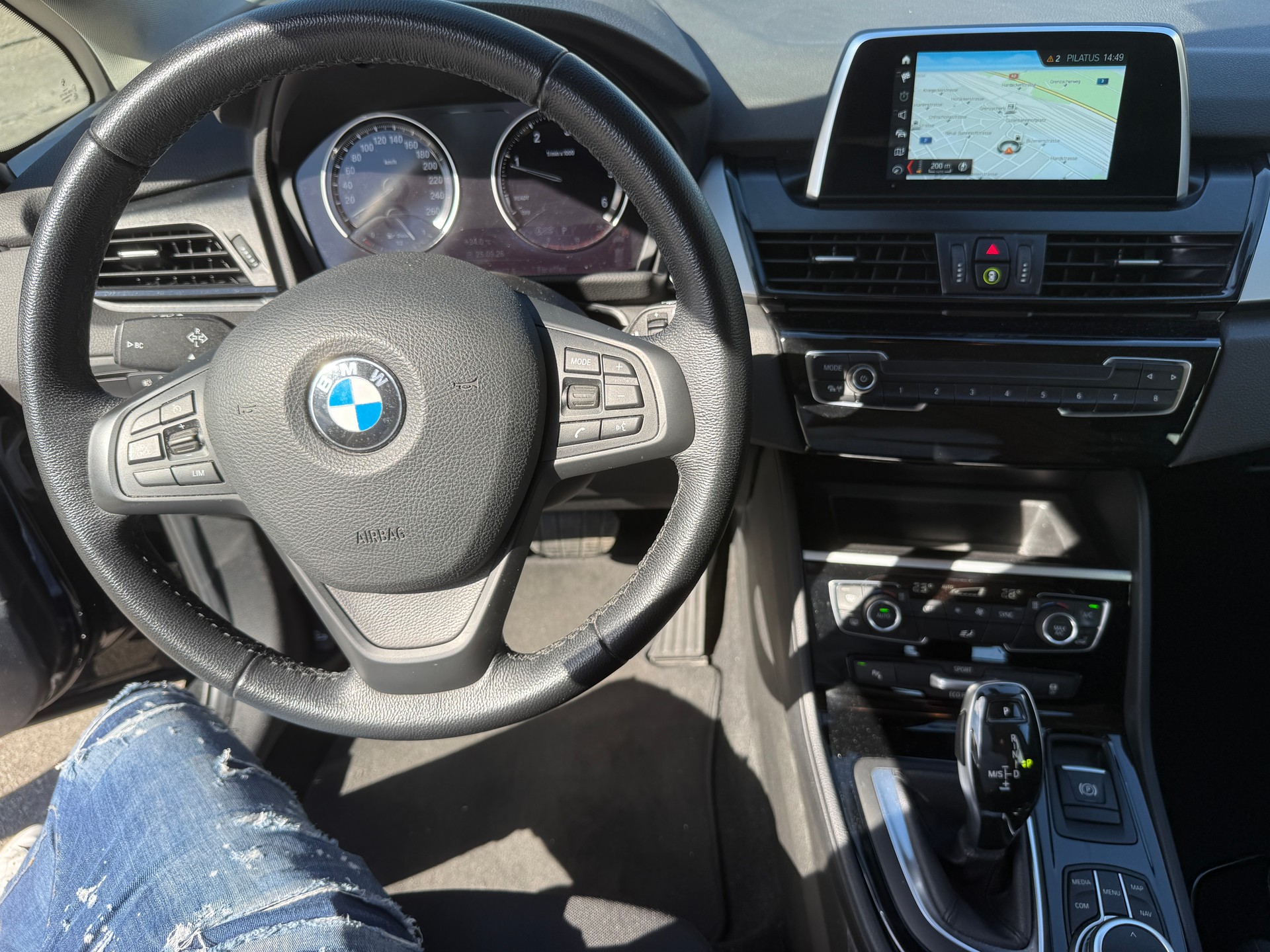 BMW 218d Gran Tourer Steptronic-image-7
