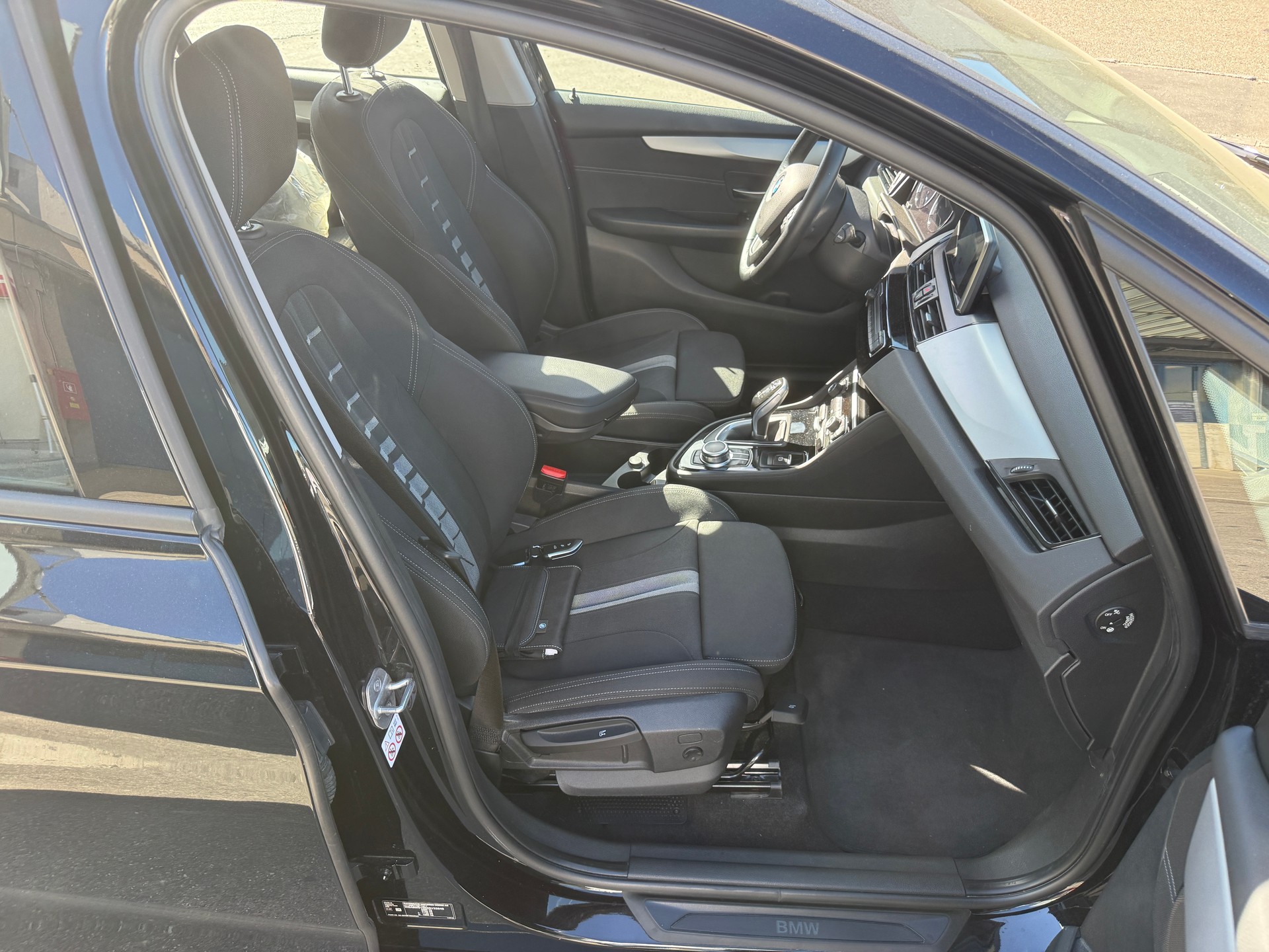 BMW 218d Gran Tourer Steptronic-image-6