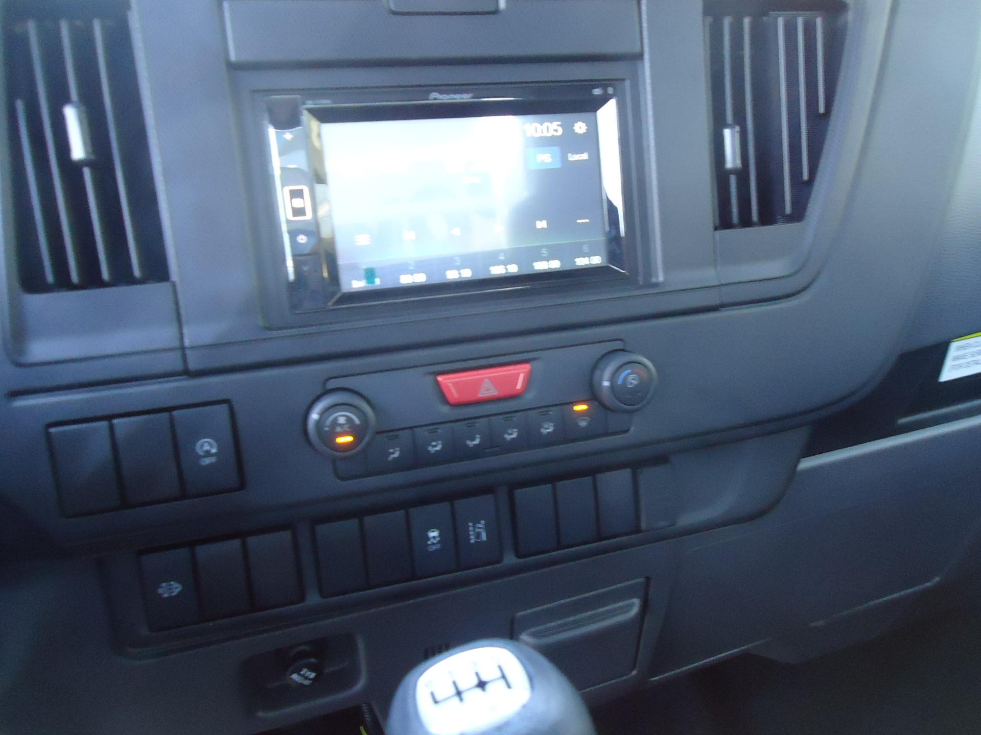 ISUZU M21 T E - Generation 3 - Gancio di Traino KG. 3500-image-7