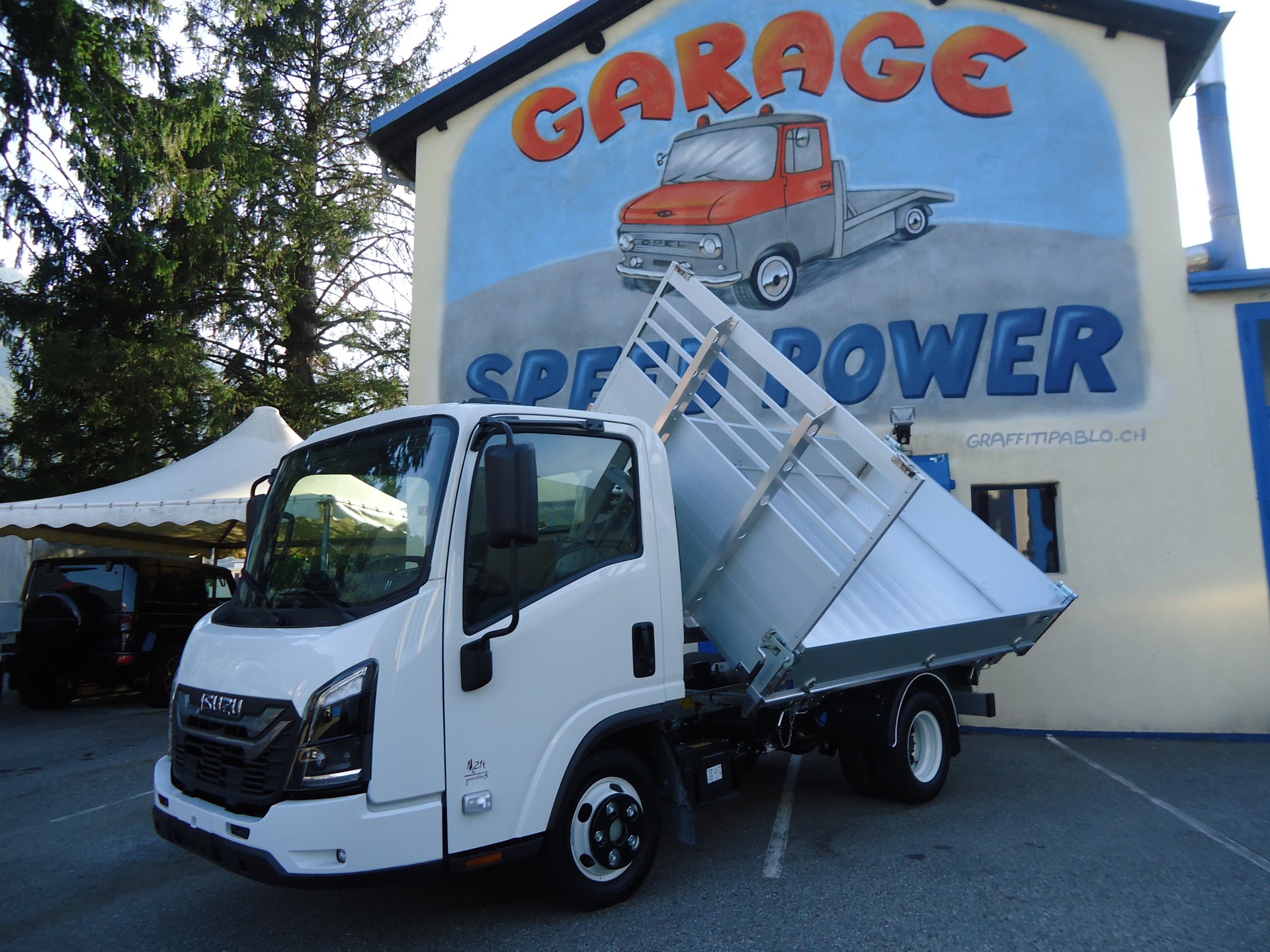 ISUZU M21 T E - Generation 3 - Gancio di Traino KG. 3500-image-1