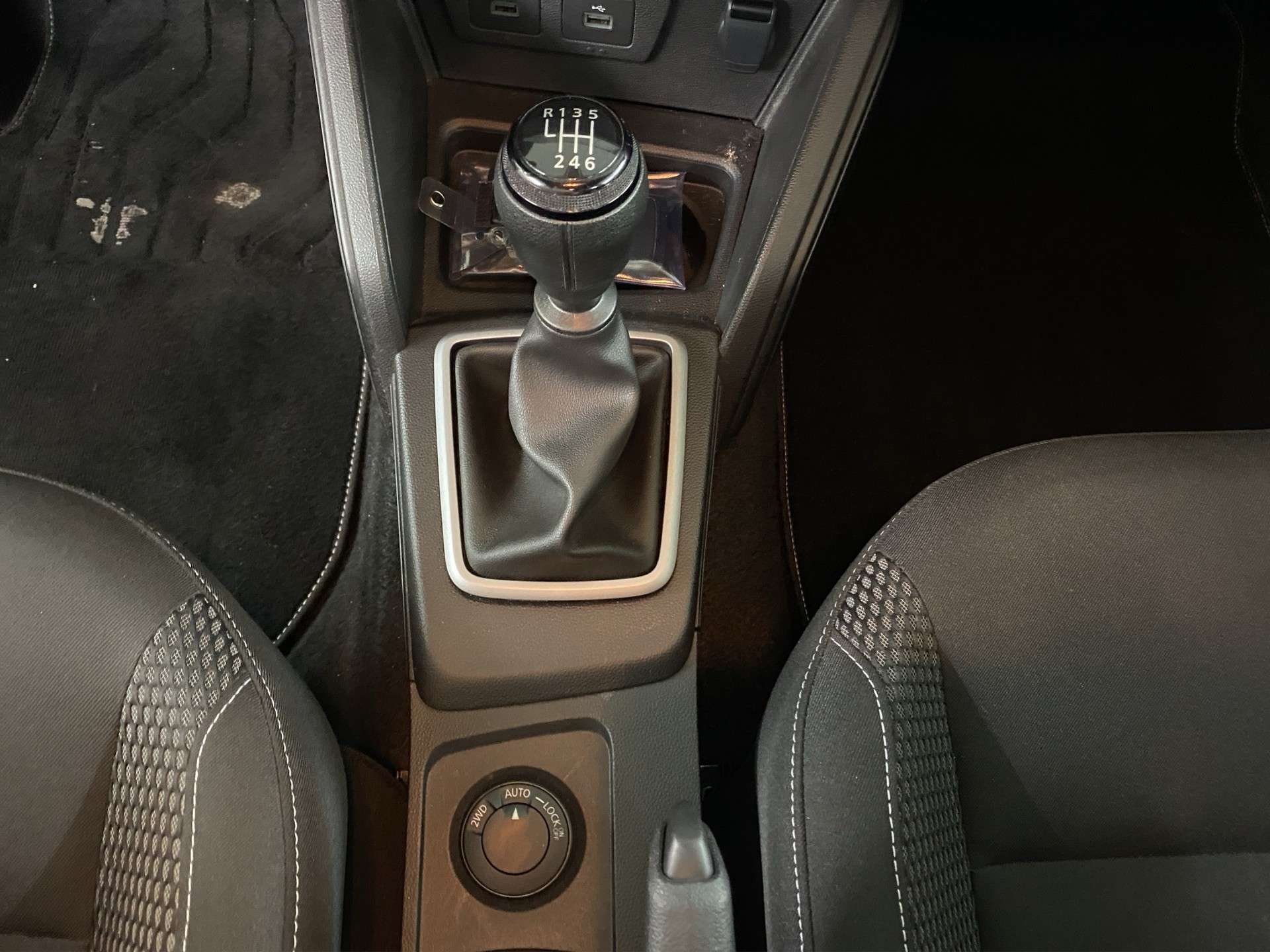 DACIA Duster TCe 150 Journey+ 4x4-image-9