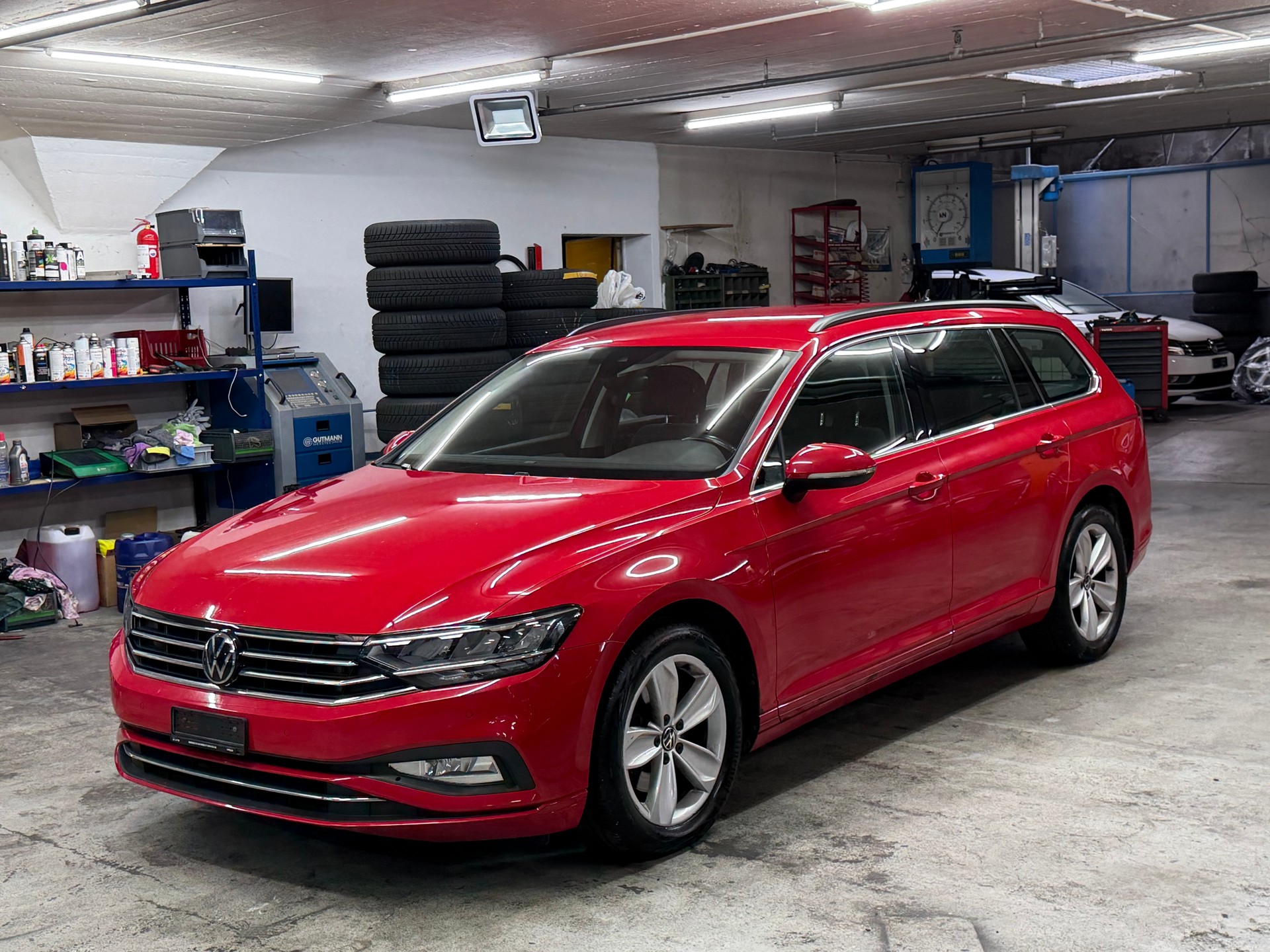 VW Passat 2.0 TDI BMT Business 4Motion DSG-image-13