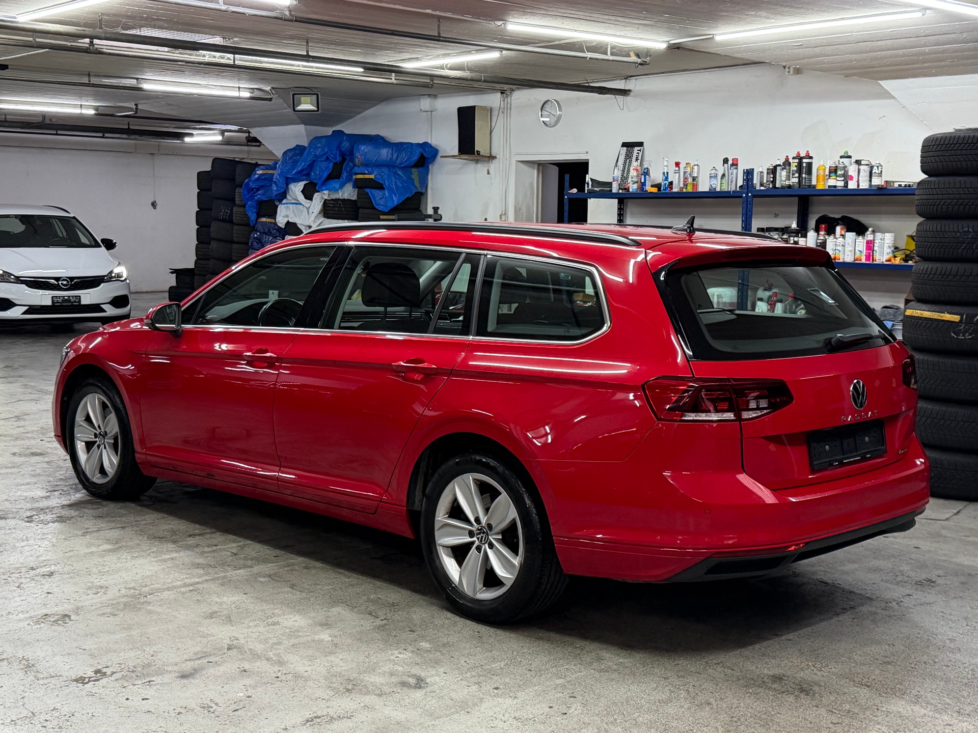VW Passat 2.0 TDI BMT Business 4Motion DSG-image-1