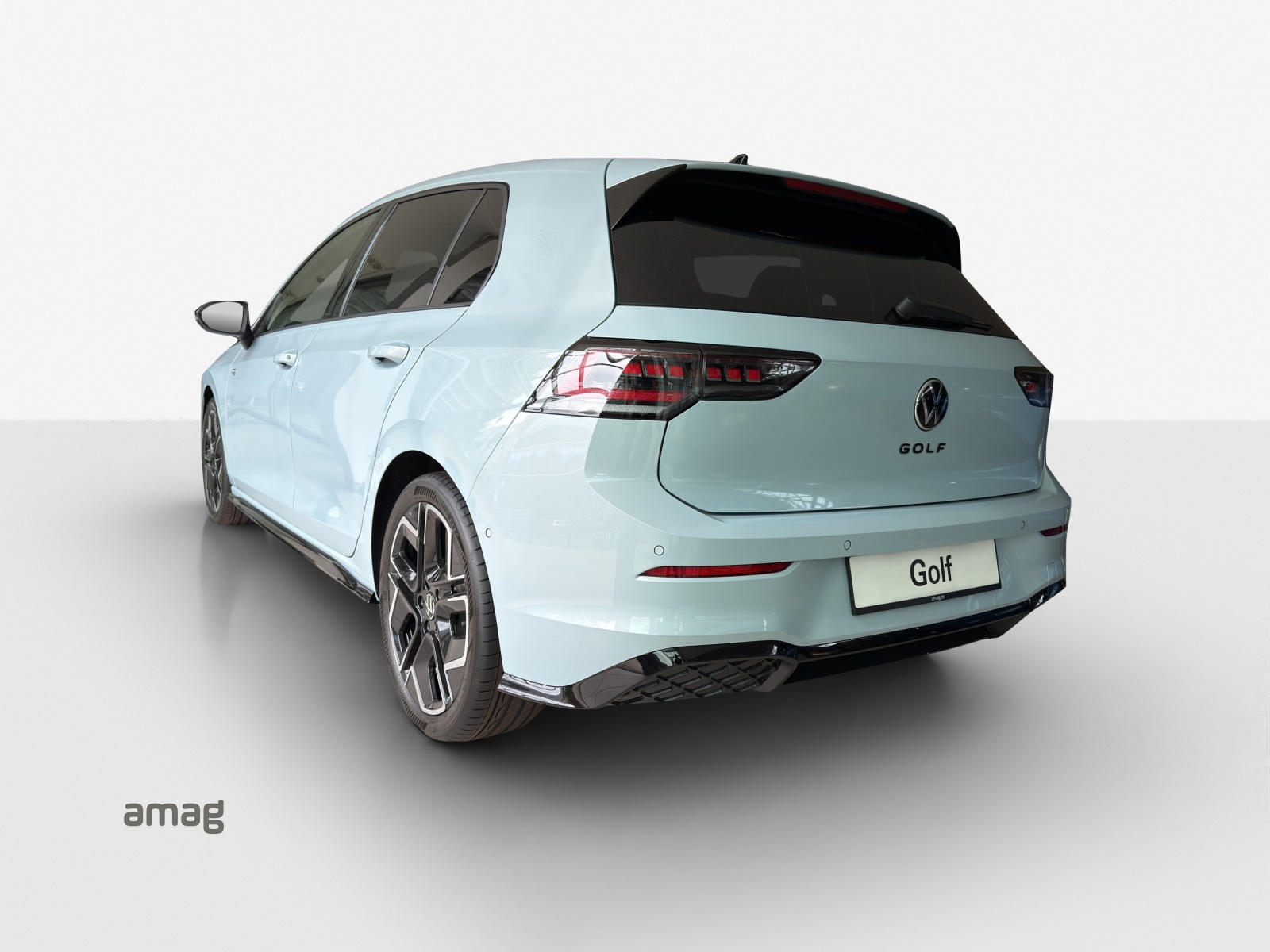 VW Golf 1.5 e TSI mHEV R-Line DSG-image-2