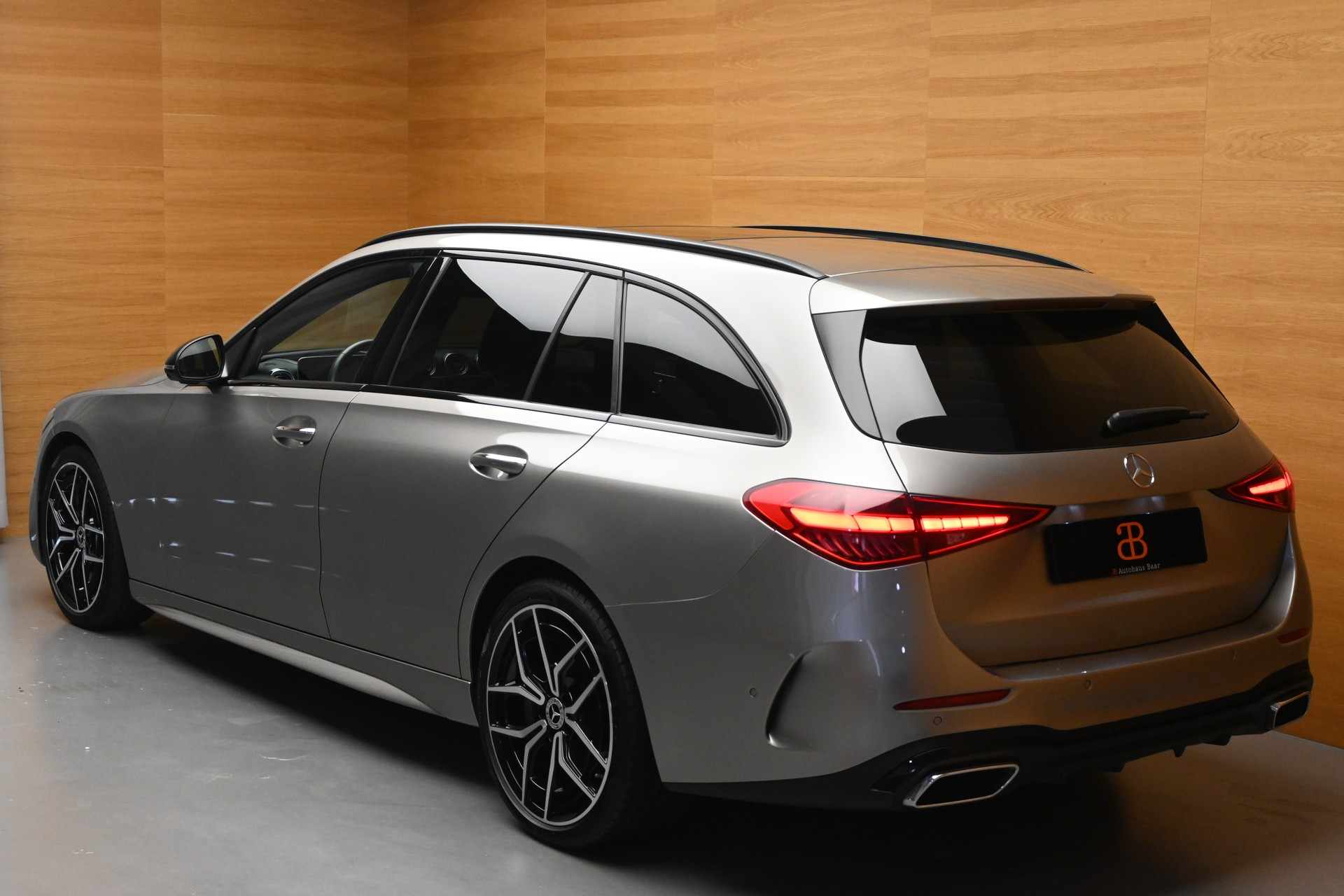 MERCEDES-BENZ C 220 d T 4 Matic AMG Line Premium Plus-image-4