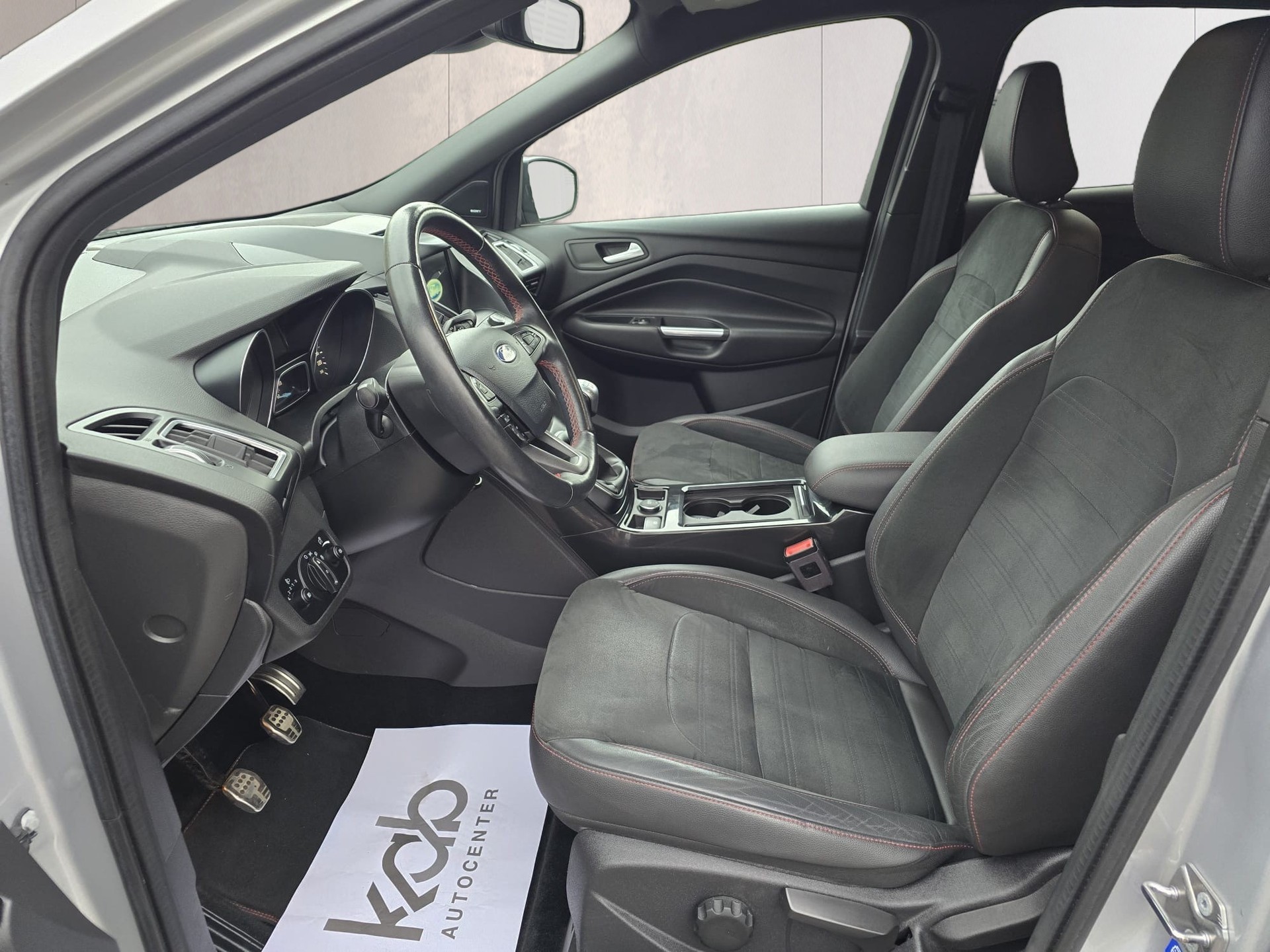FORD Kuga 1.5 SCTi Trend 2WD-image-19