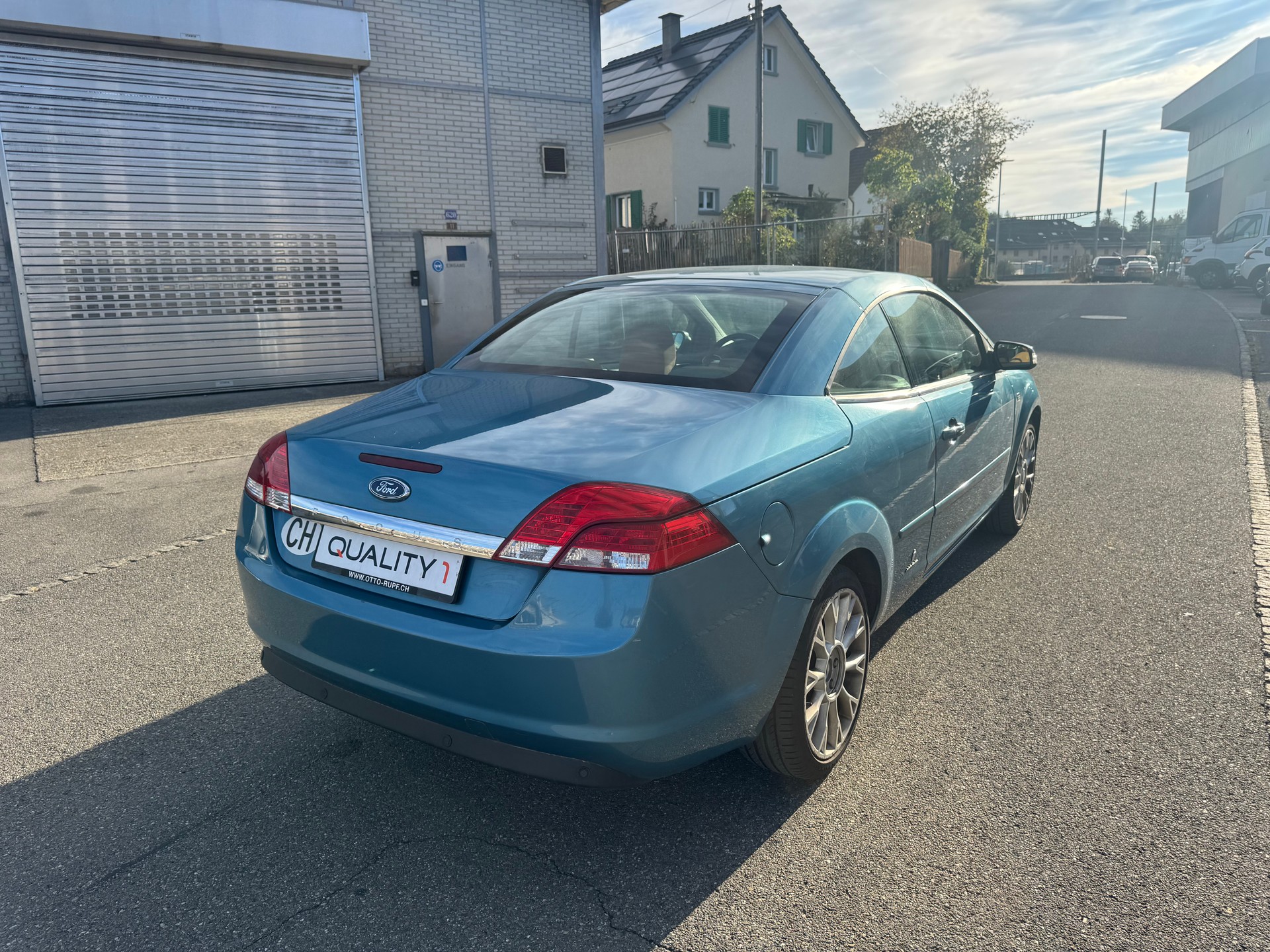 FORD Focus CC 2.0i Titanium-image-13