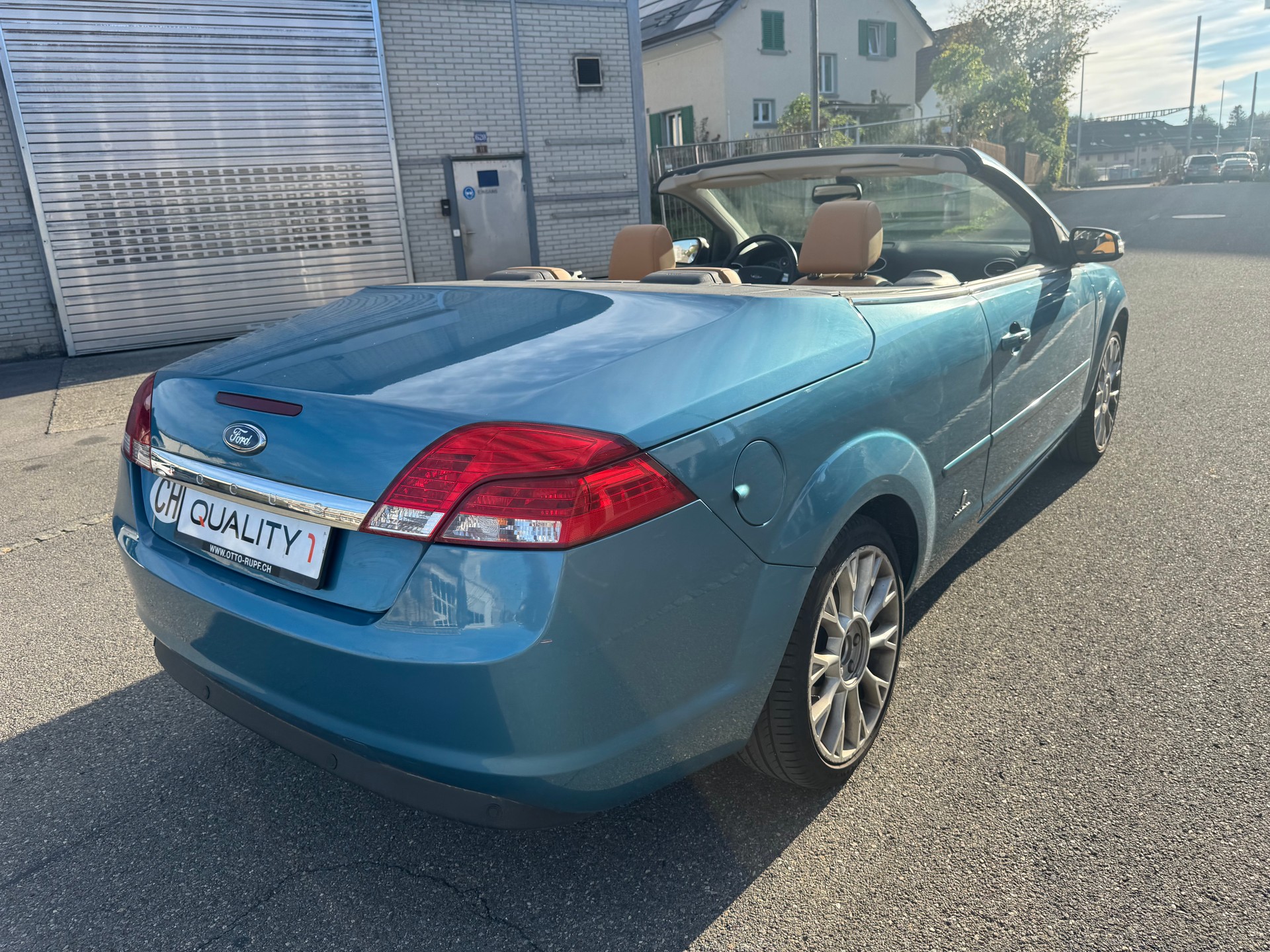 FORD Focus CC 2.0i Titanium-image-4