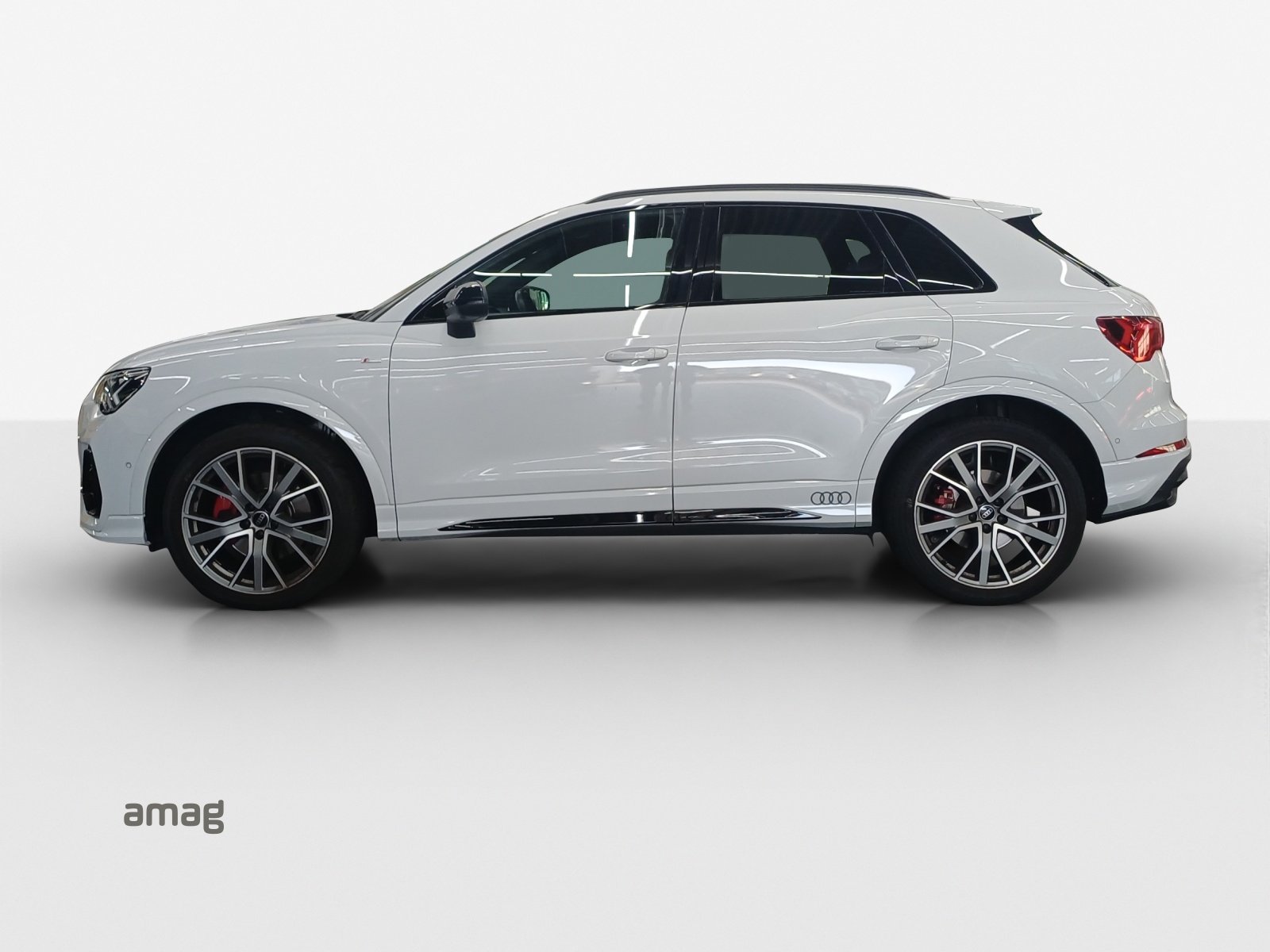 AUDI Q3 45 TFSI S line quattro S-tronic-image-1