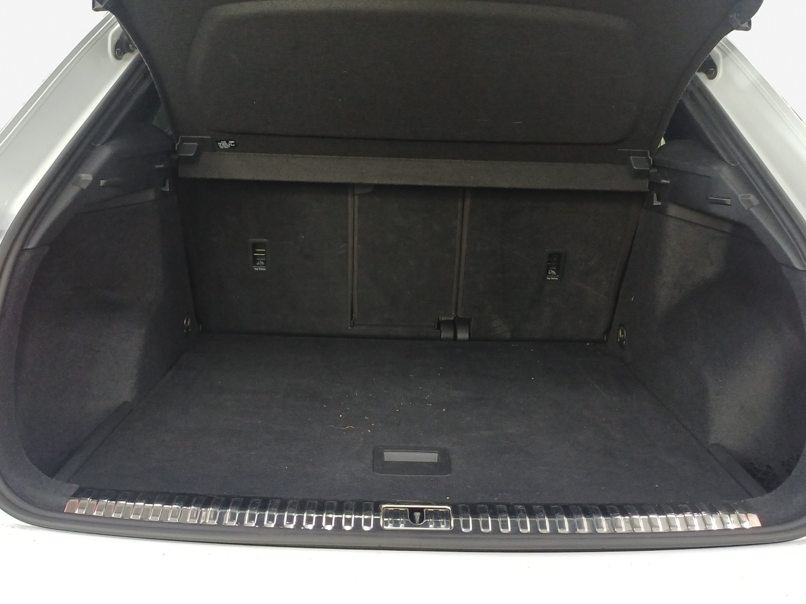 AUDI Q3 45 TFSI S line quattro S-tronic-image-12