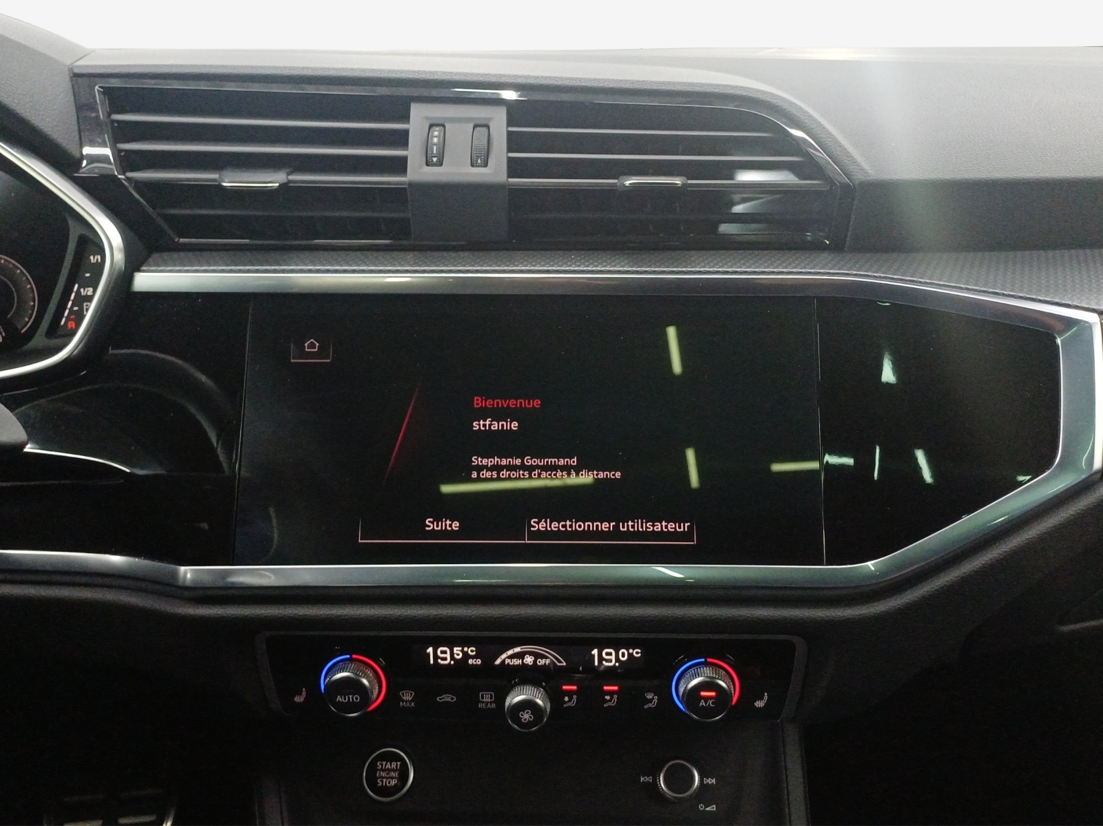 AUDI Q3 45 TFSI S line quattro S-tronic-image-10
