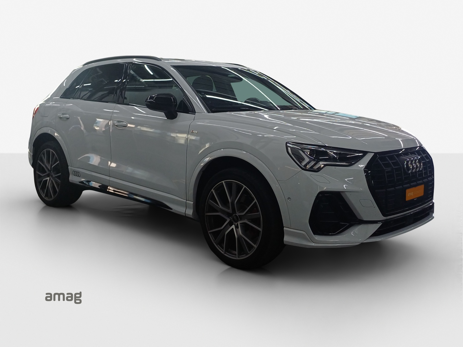 AUDI Q3 45 TFSI S line quattro S-tronic-image-5