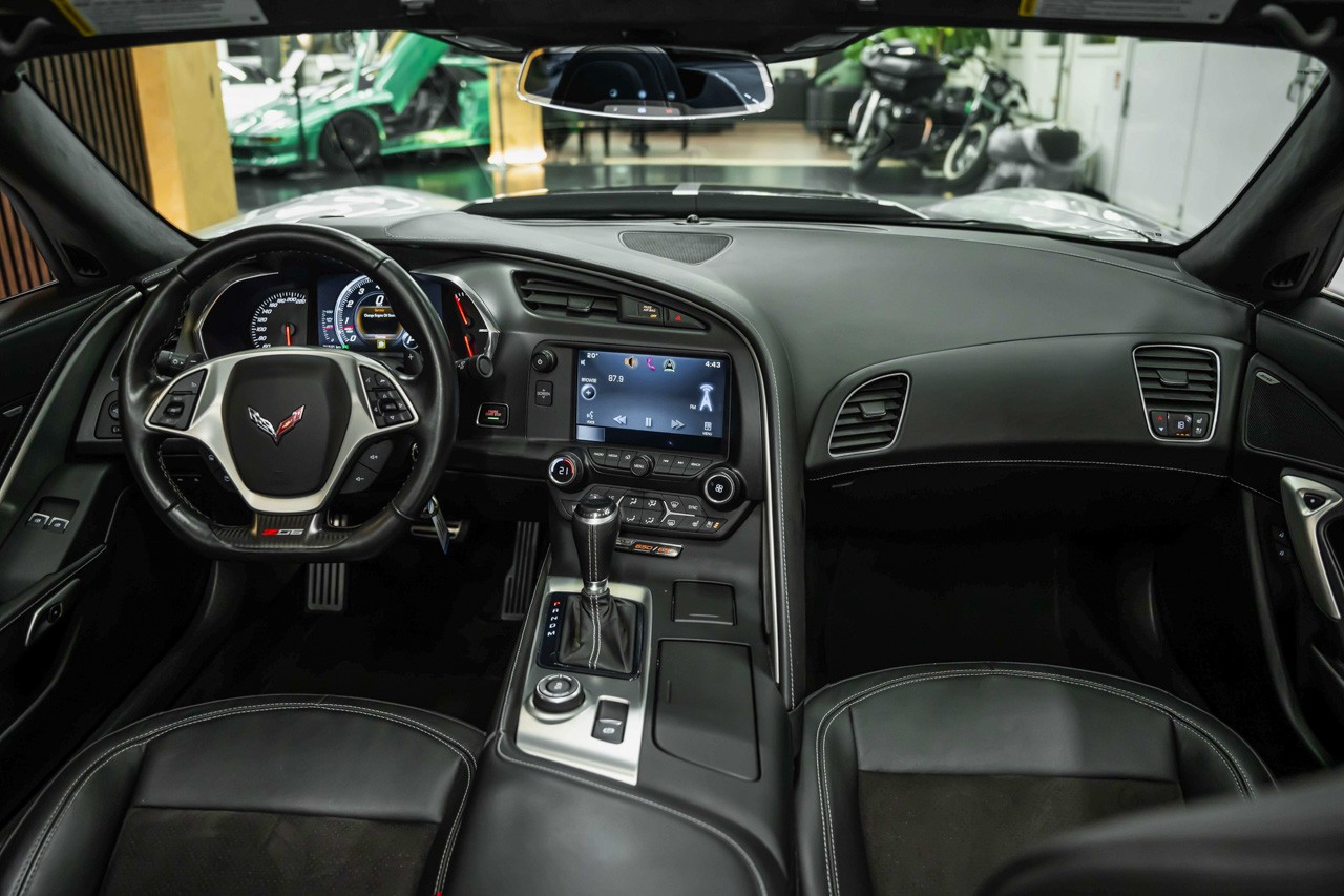 CHEVROLET Corvette Convertible Z06 3LZ Automatic-image-10