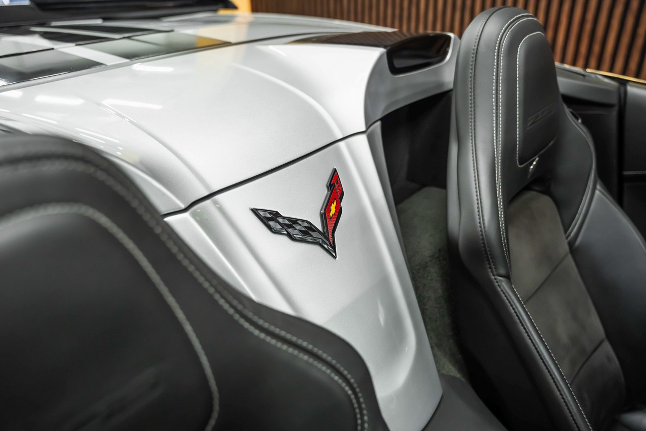 CHEVROLET Corvette Convertible Z06 3LZ Automatic-image-16