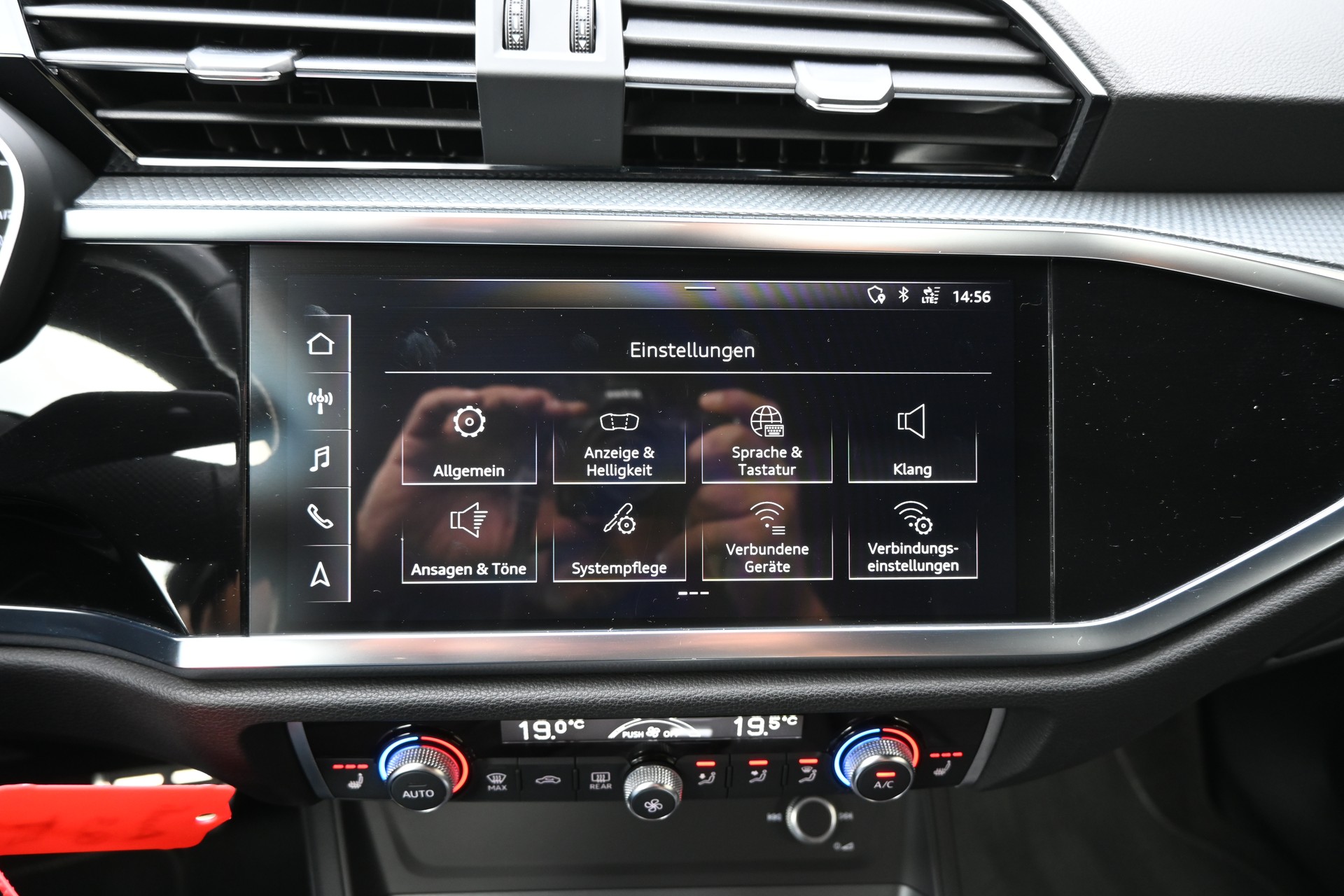 AUDI Q3 40 TFSI S line quattro S-tronic + AHK 2100kg-image-26