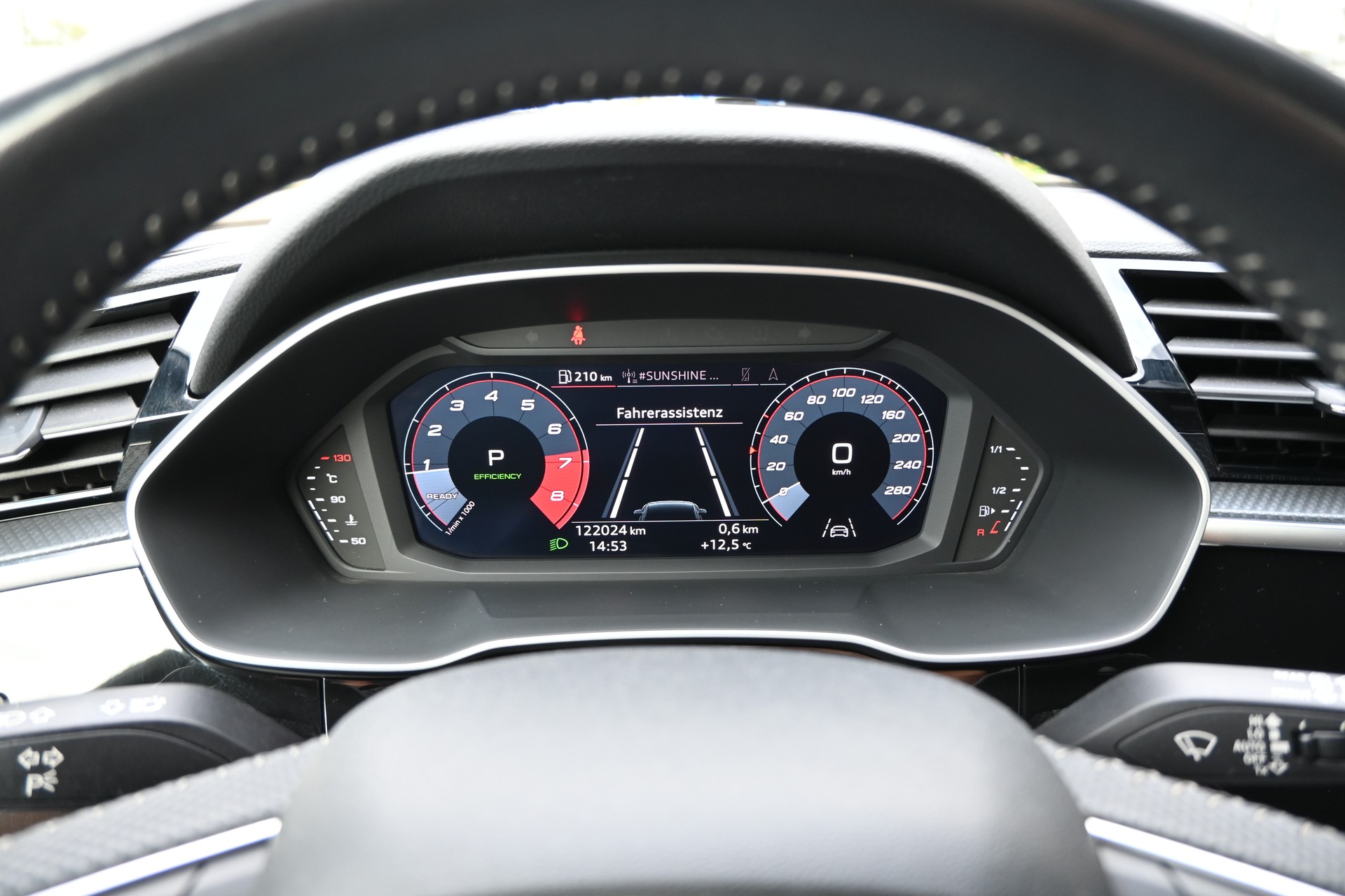 AUDI Q3 40 TFSI S line quattro S-tronic + AHK 2100kg-image-19