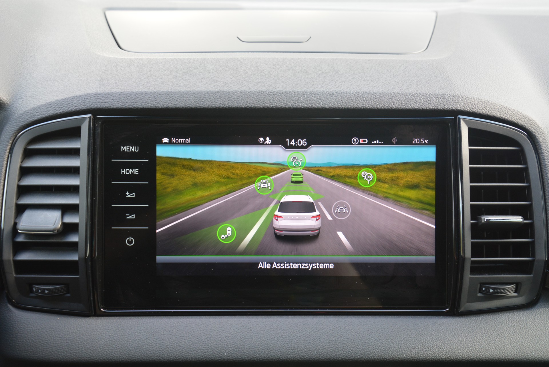 SKODA Karoq 2.0 TSI SportLine 4x4 DSG-image-9