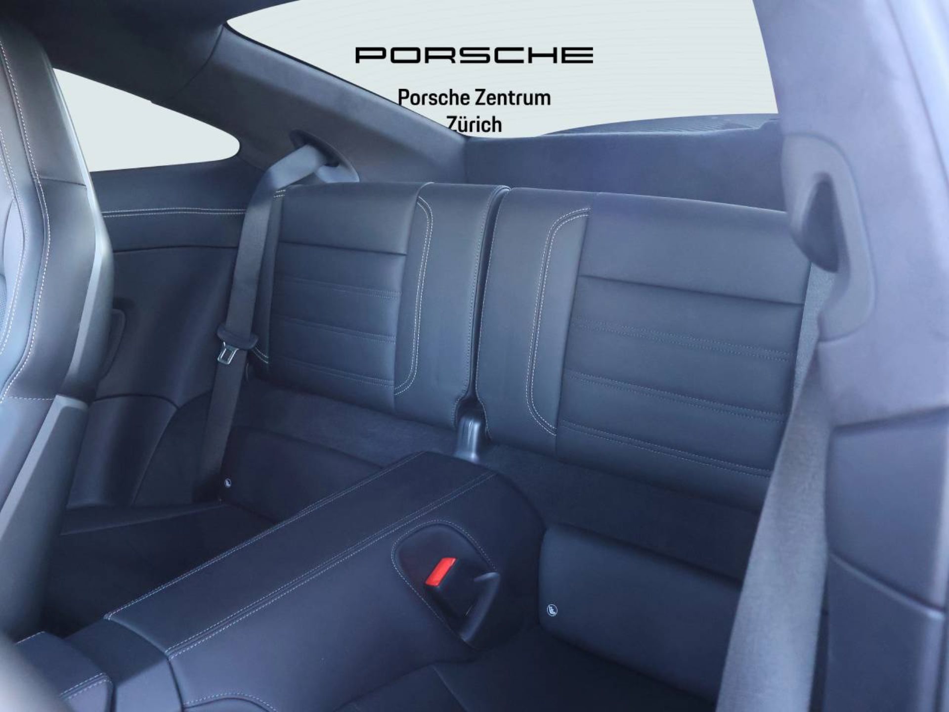 PORSCHE 911 Turbo S-image-10
