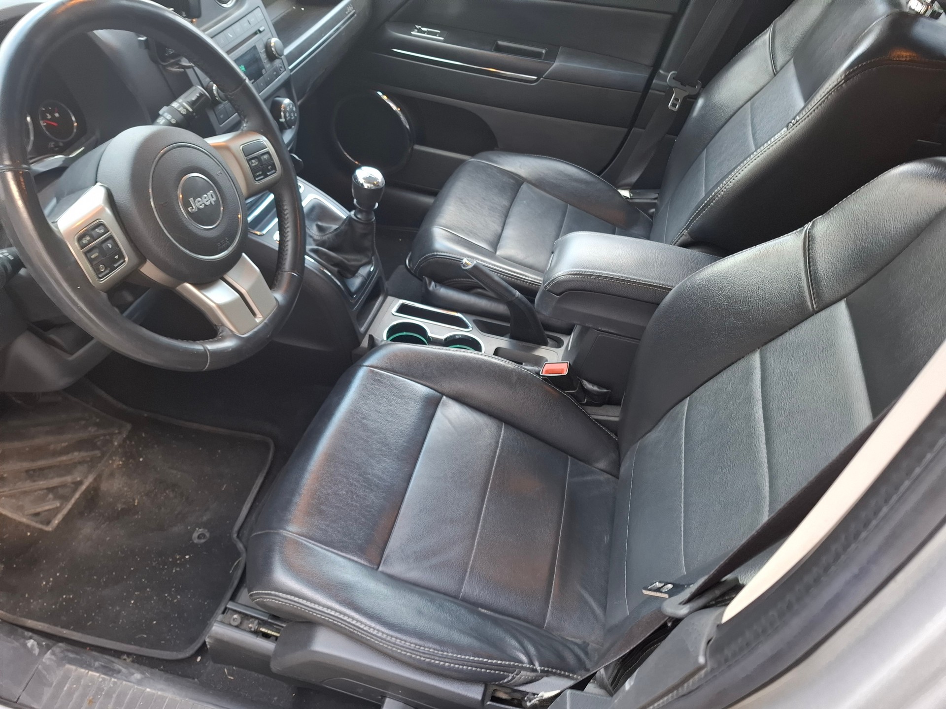 JEEP Compass 2.2 CRD Limited-image-8