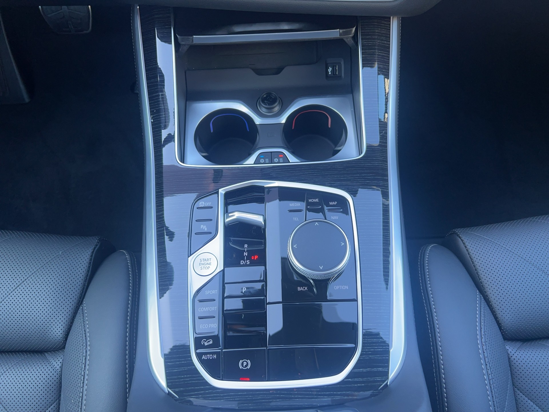 BMW X5 xDrive 48V 30d M Sport Steptronic-image-16