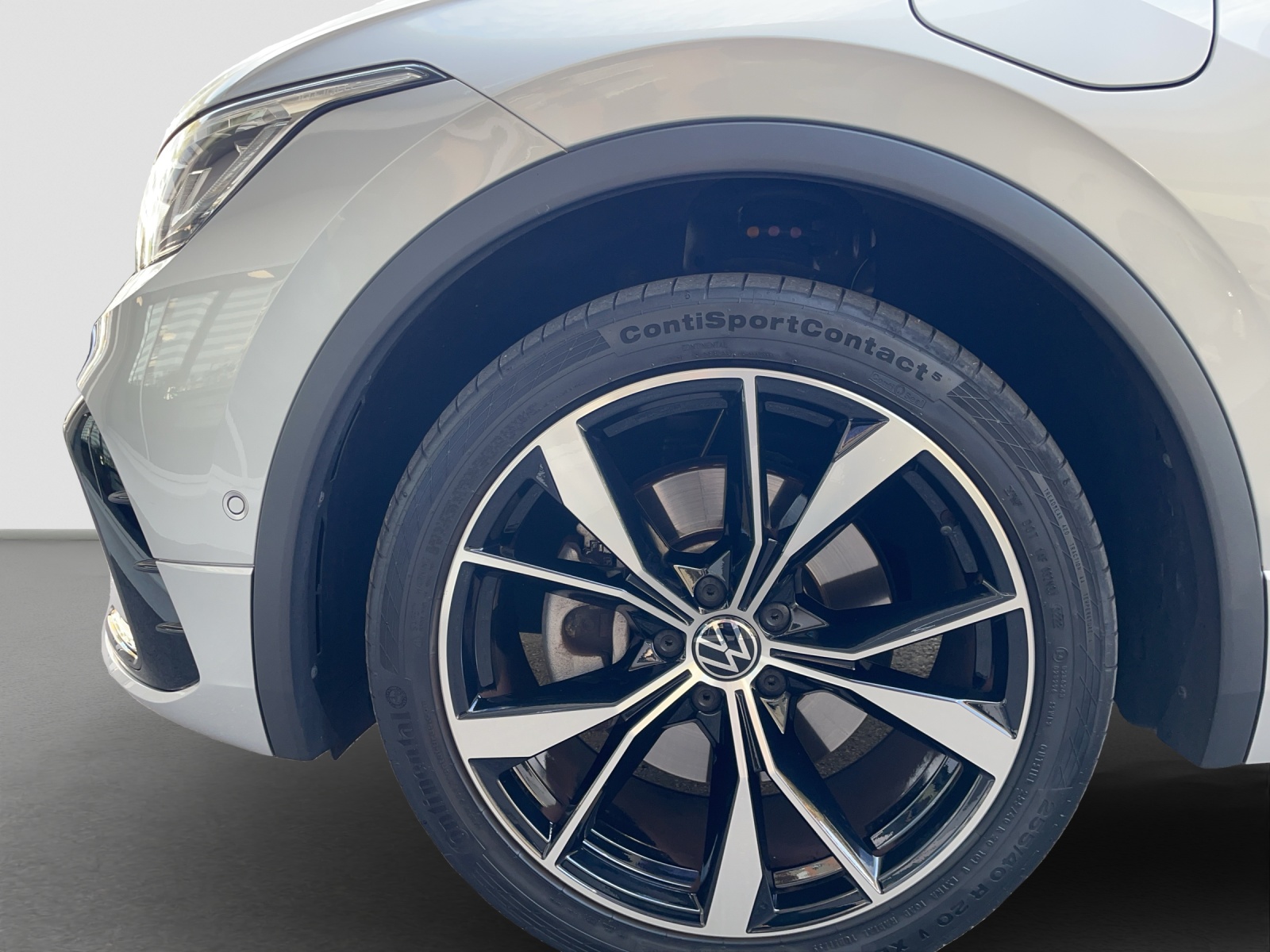 VW Tiguan 1.4TSI PHEV R-Line DSG-image-4