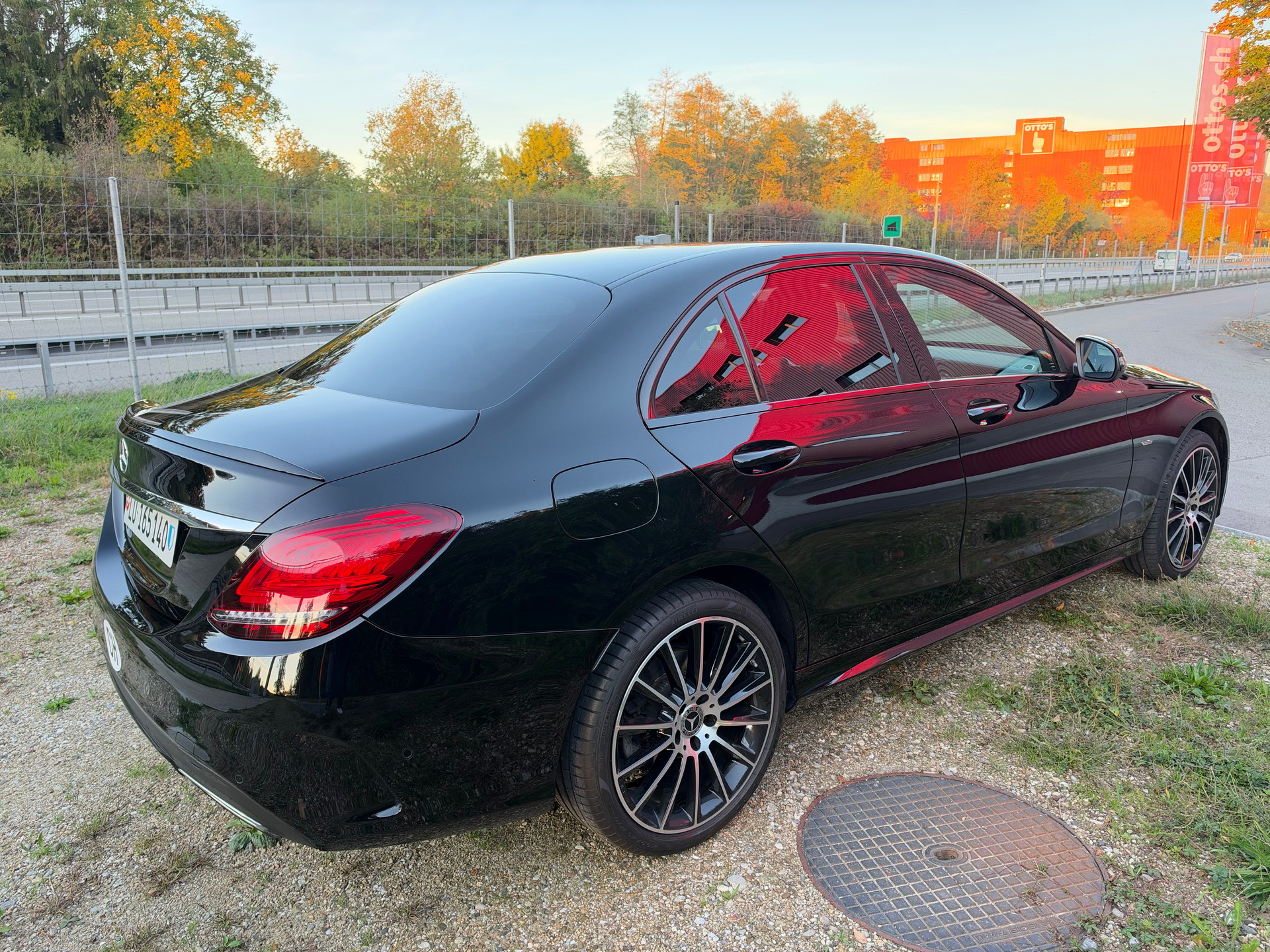 MERCEDES-BENZ C 200 Swiss Star AMG Line 4m-image-1