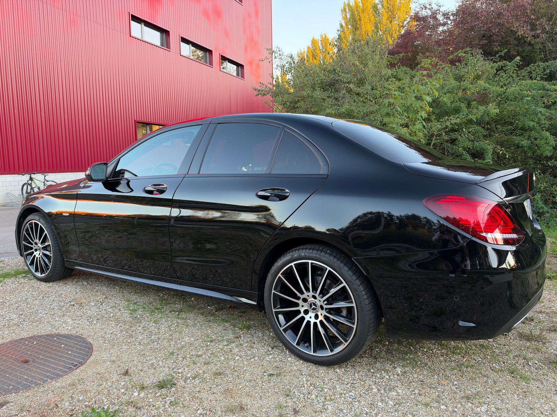 MERCEDES-BENZ C 200 Swiss Star AMG Line 4m-image-2