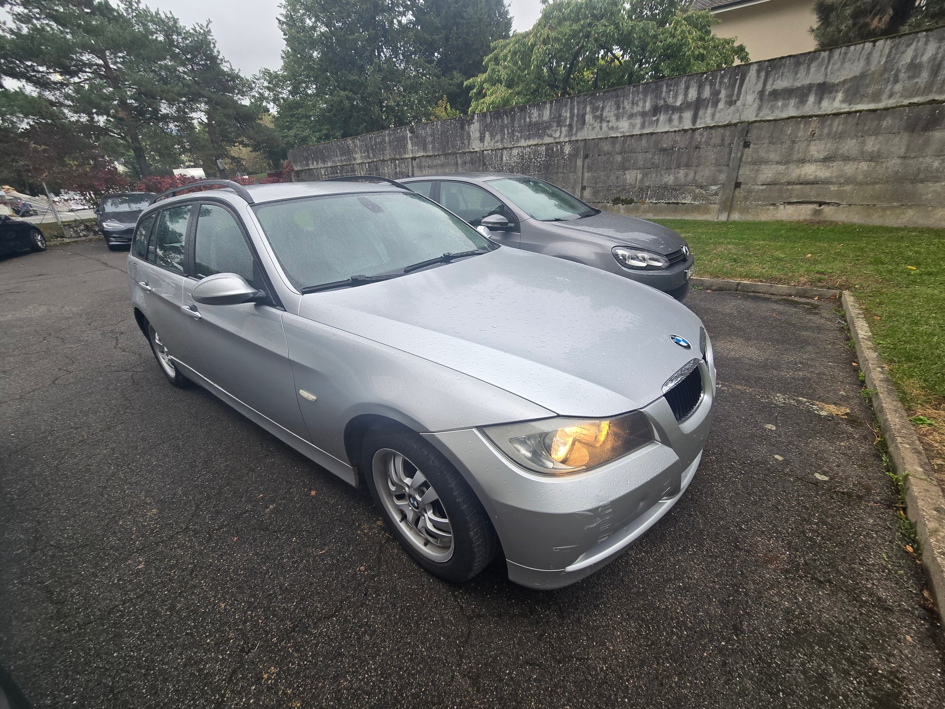 BMW 318i Touring Access Steptronic-image-9
