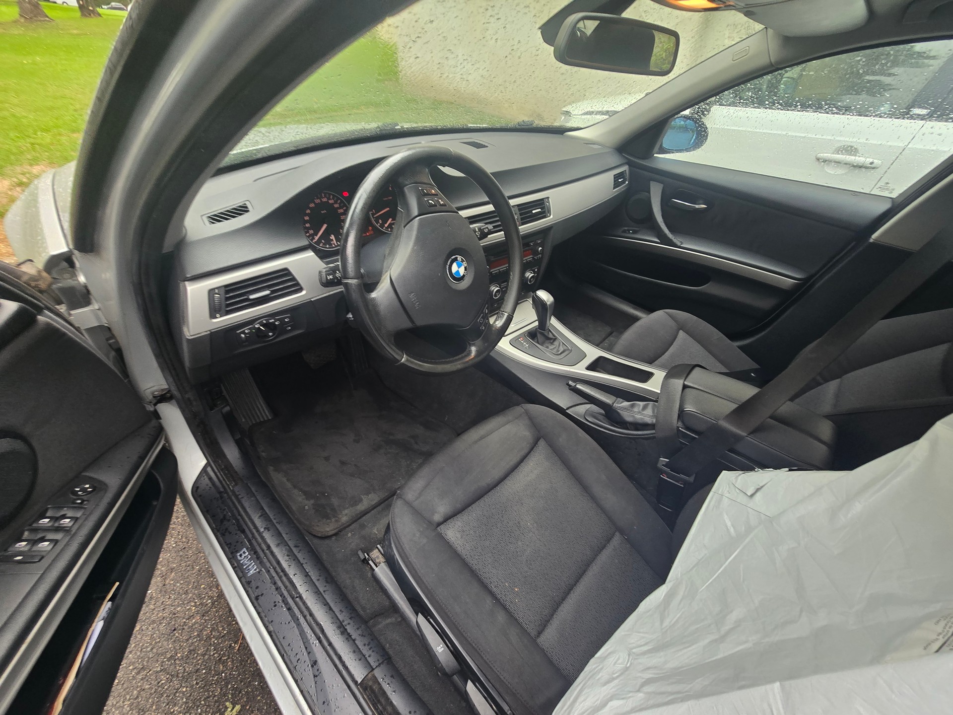 BMW 318i Touring Access Steptronic-image-4