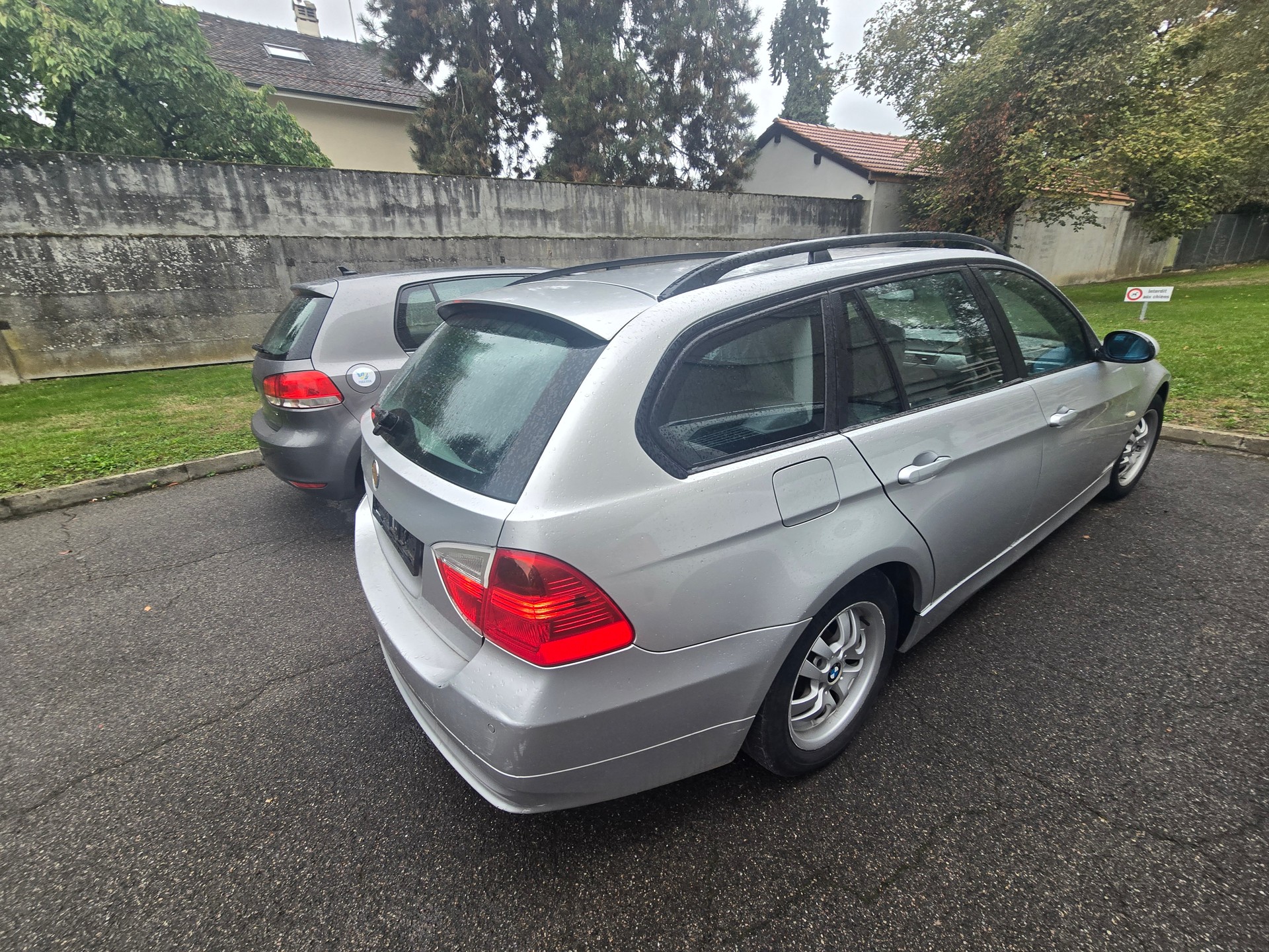 BMW 318i Touring Access Steptronic-image-2