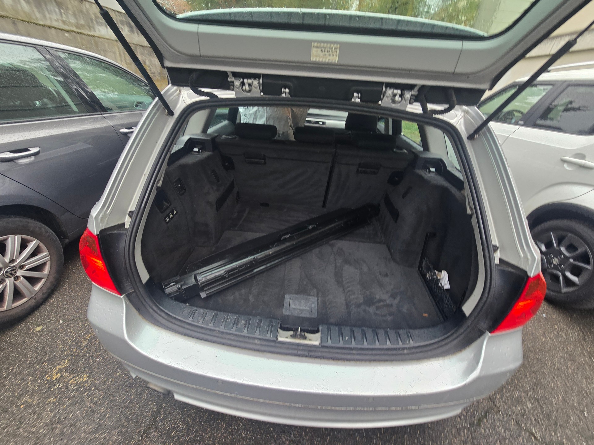 BMW 318i Touring Access Steptronic-image-7