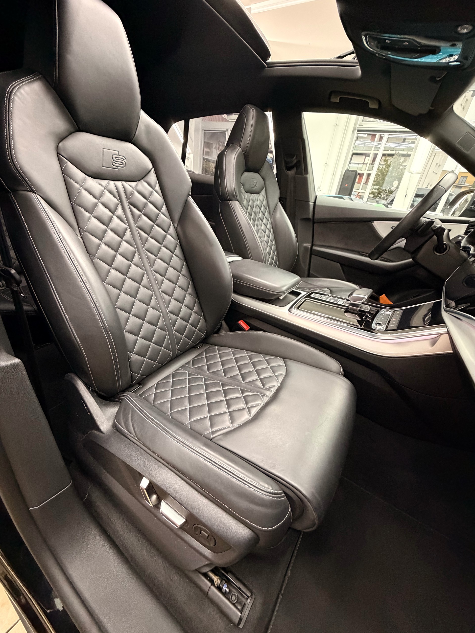 AUDI Q8 50 TDI quattro tiptronic-image-16