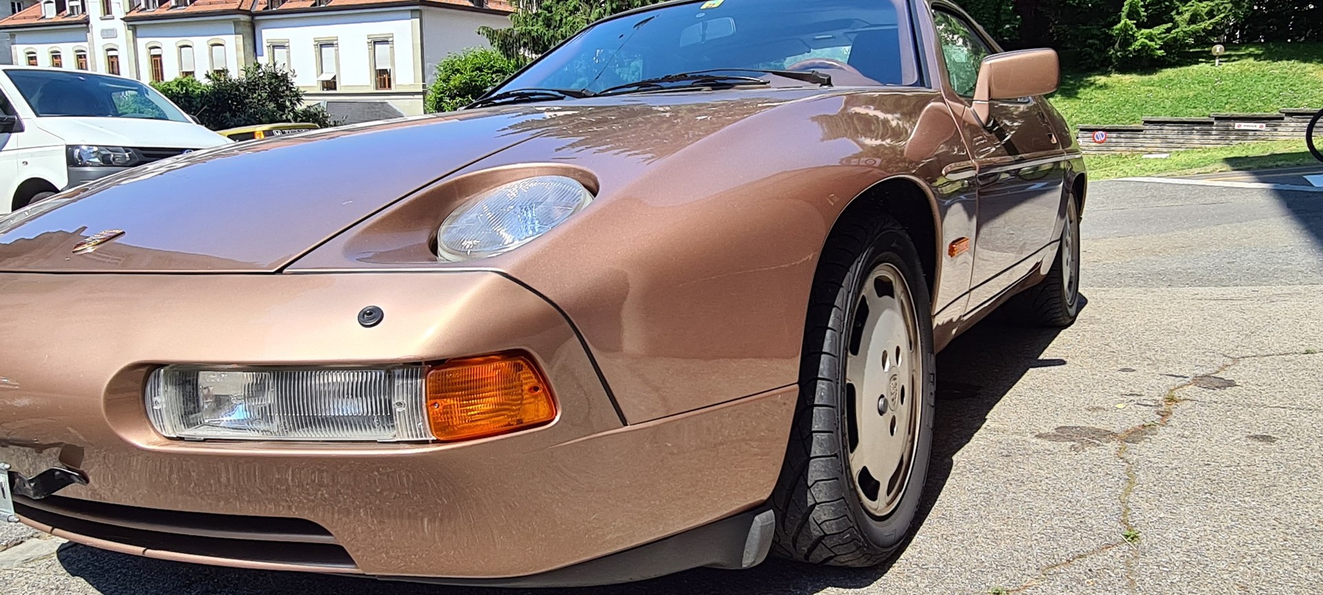 PORSCHE 928 S4-image-0