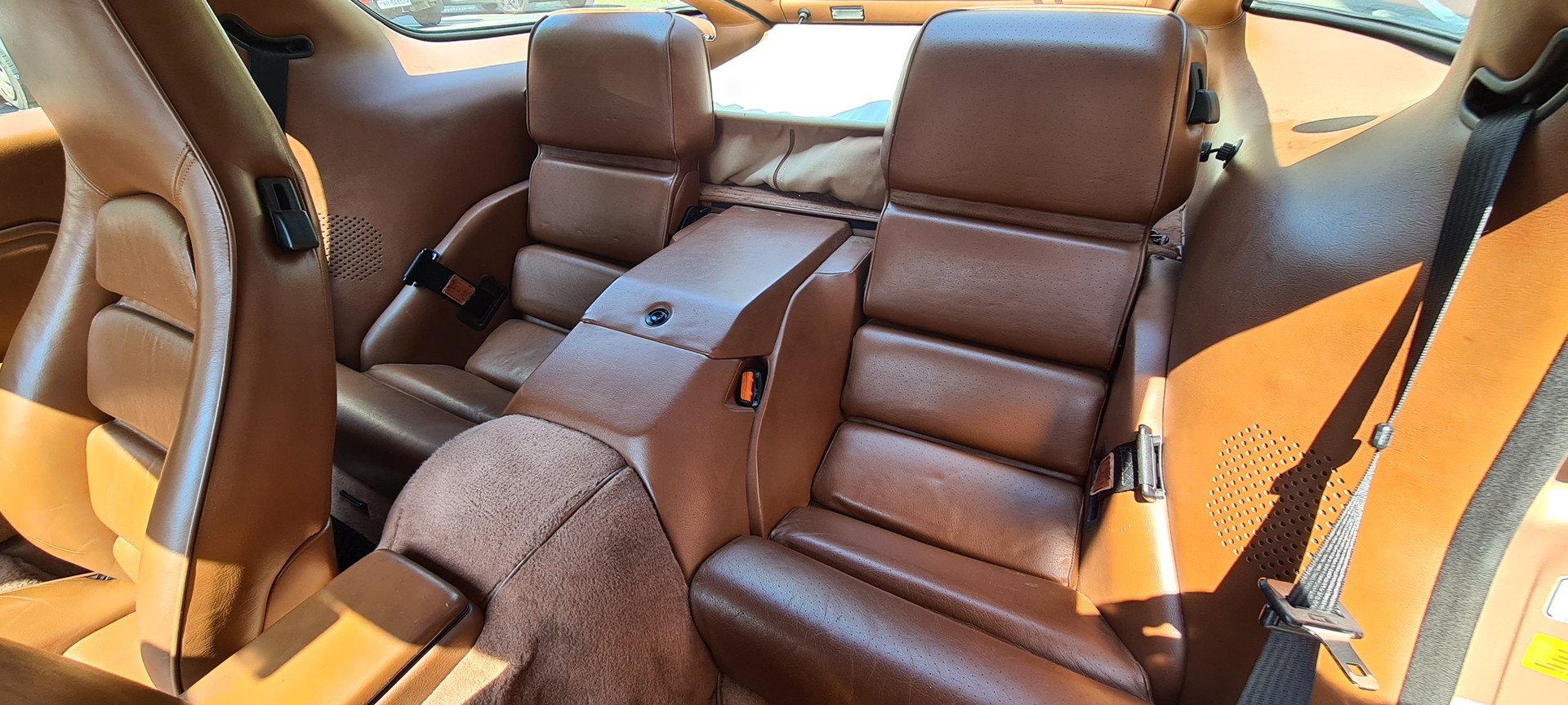 PORSCHE 928 S4-image-4