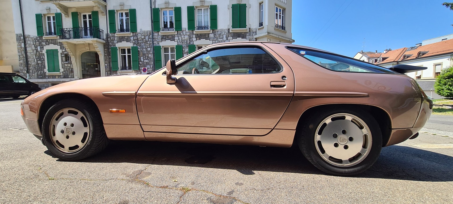 PORSCHE 928 S4-image-5