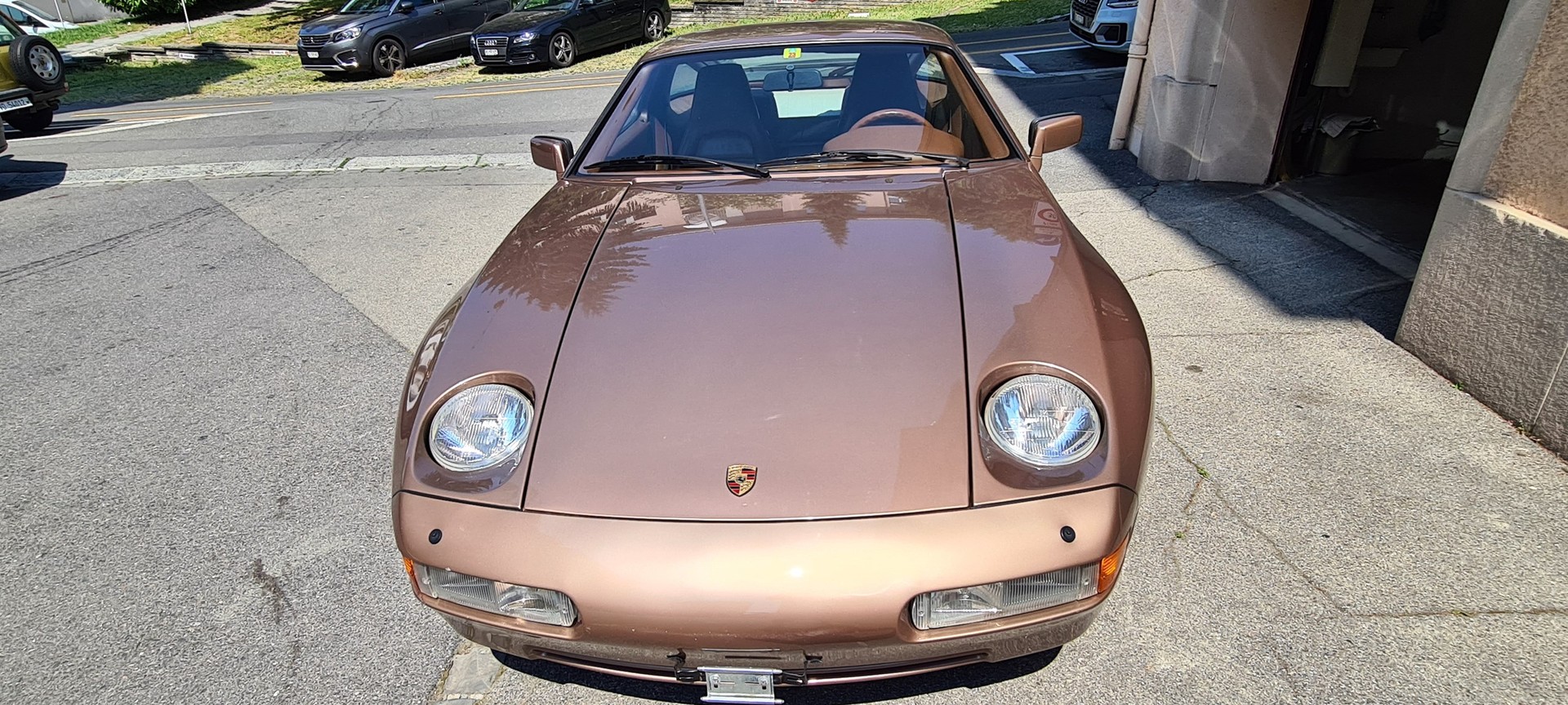 PORSCHE 928 S4-image-6