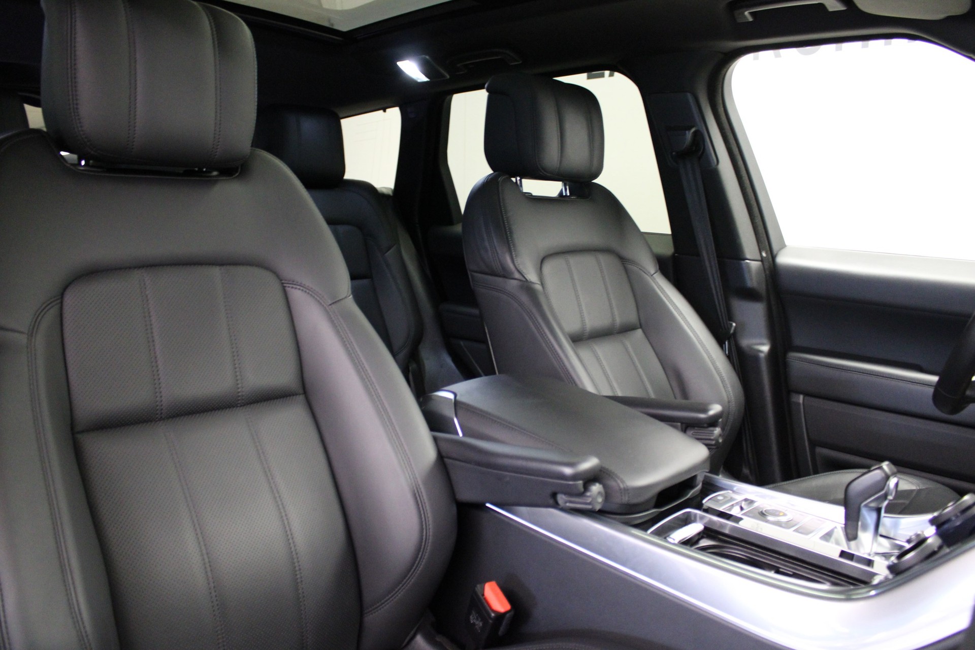 LAND ROVER Range Rover Sport 4.4 SDV8 HSE Dynamic Automatic-image-5