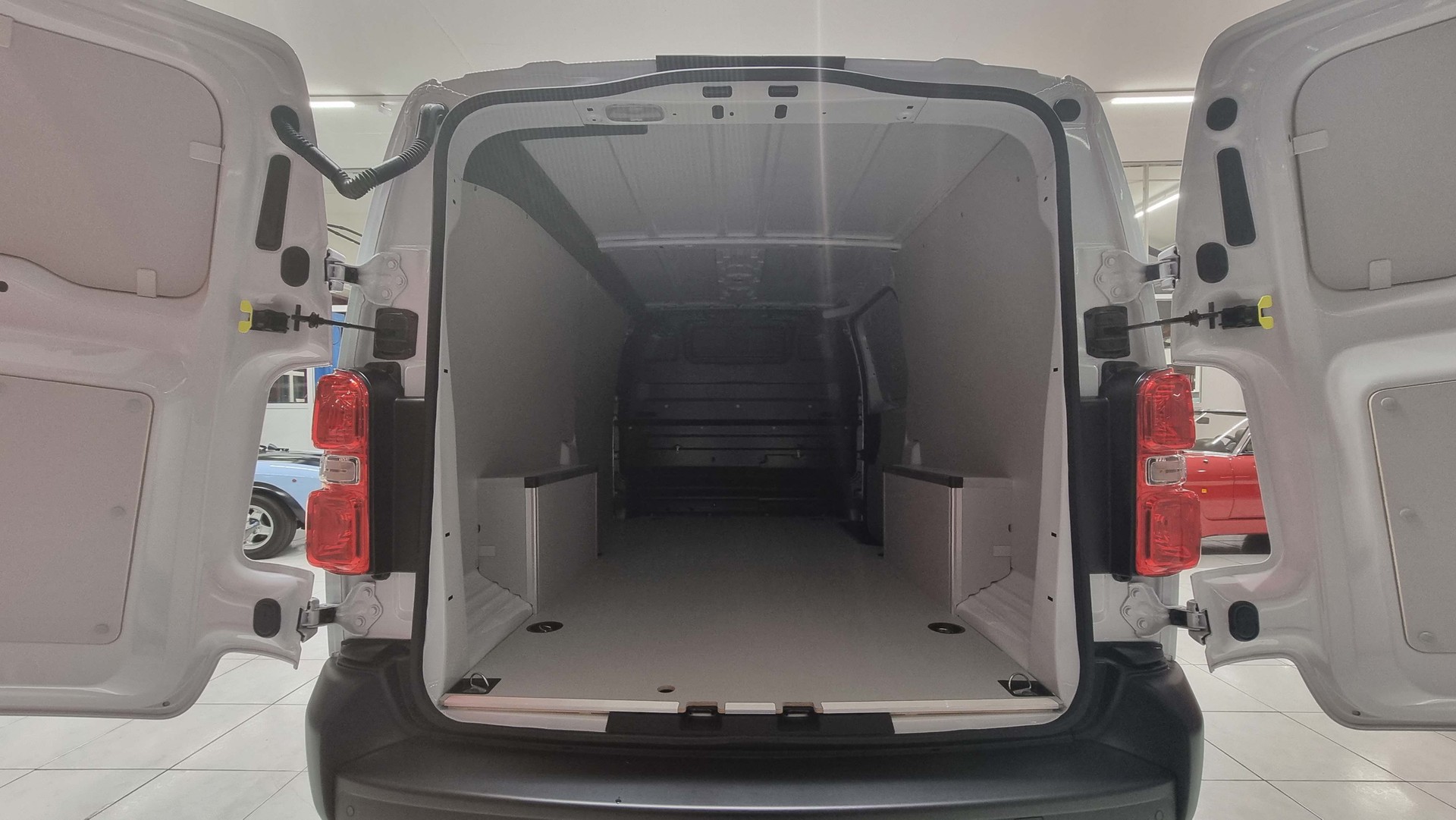 FIAT Scudo Kaw. L3 2.0 Multijet 145 Business Worker-image-7
