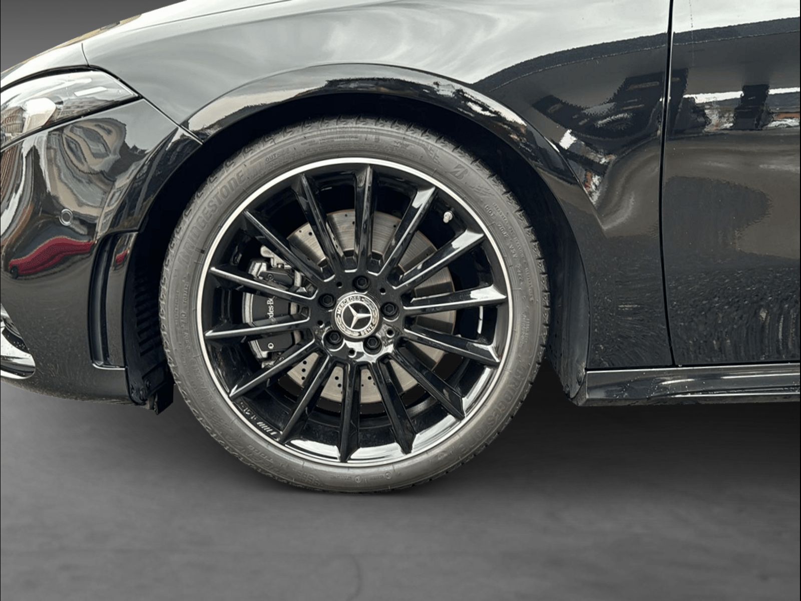 MERCEDES-BENZ A 250 AMG Line 4Matic-image-5