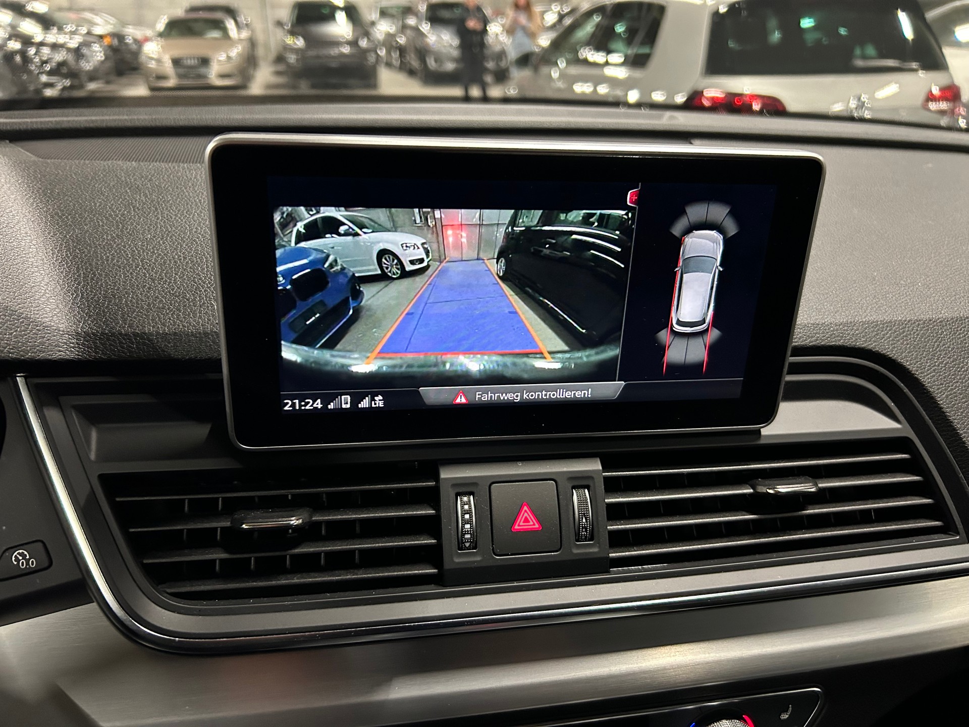 AUDI SQ5 3.0 TFSI quattro S-tronic-image-13