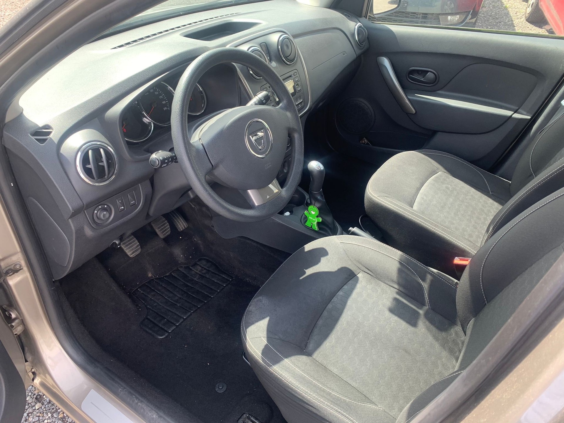 DACIA Logan MCV 0.9 Lauréate-image-9