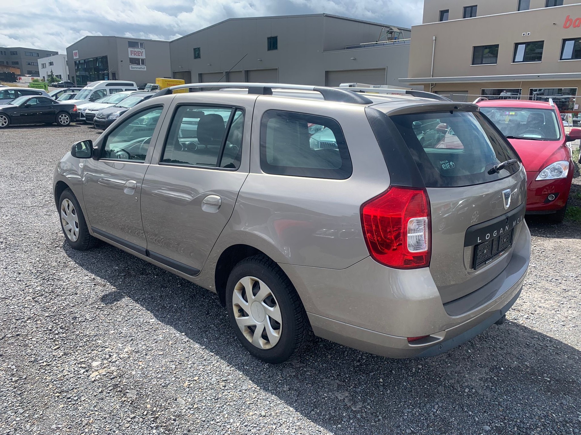 DACIA Logan MCV 0.9 Lauréate-image-3