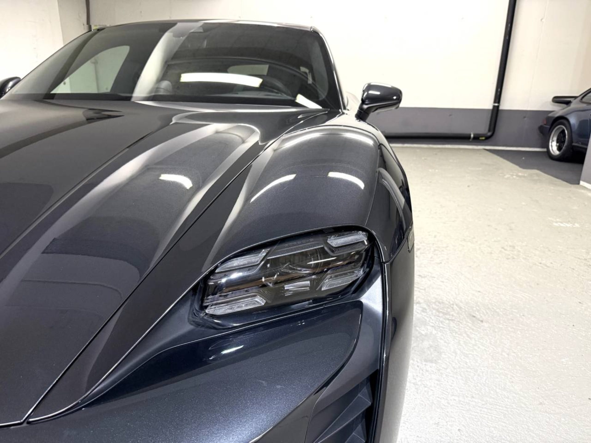 PORSCHE Taycan GTS Sport Turismo (MY22)-image-21