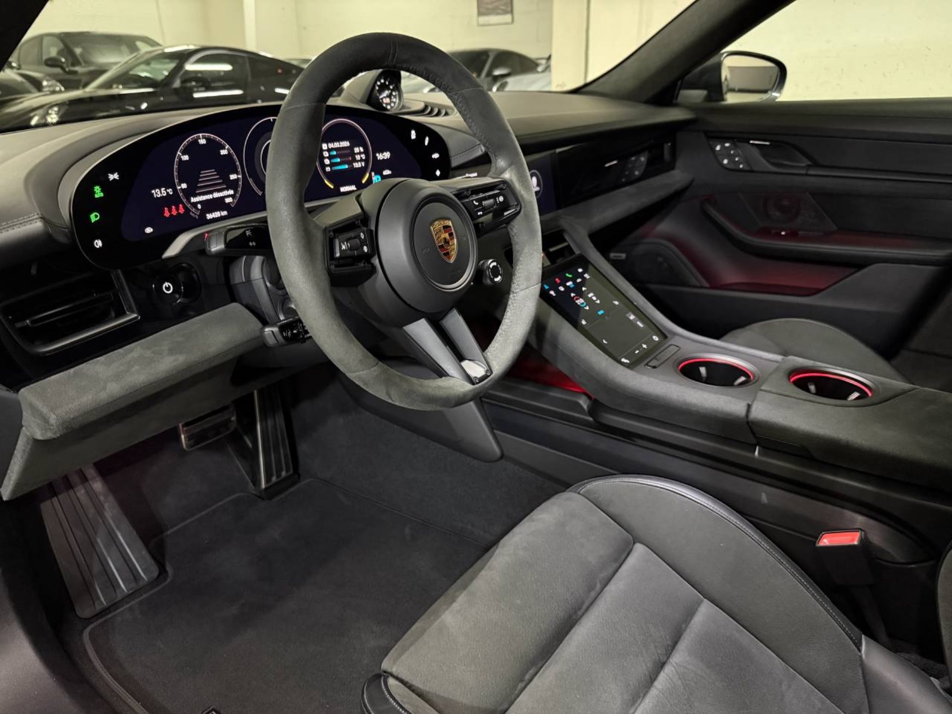 PORSCHE Taycan GTS Sport Turismo (MY22)-image-3