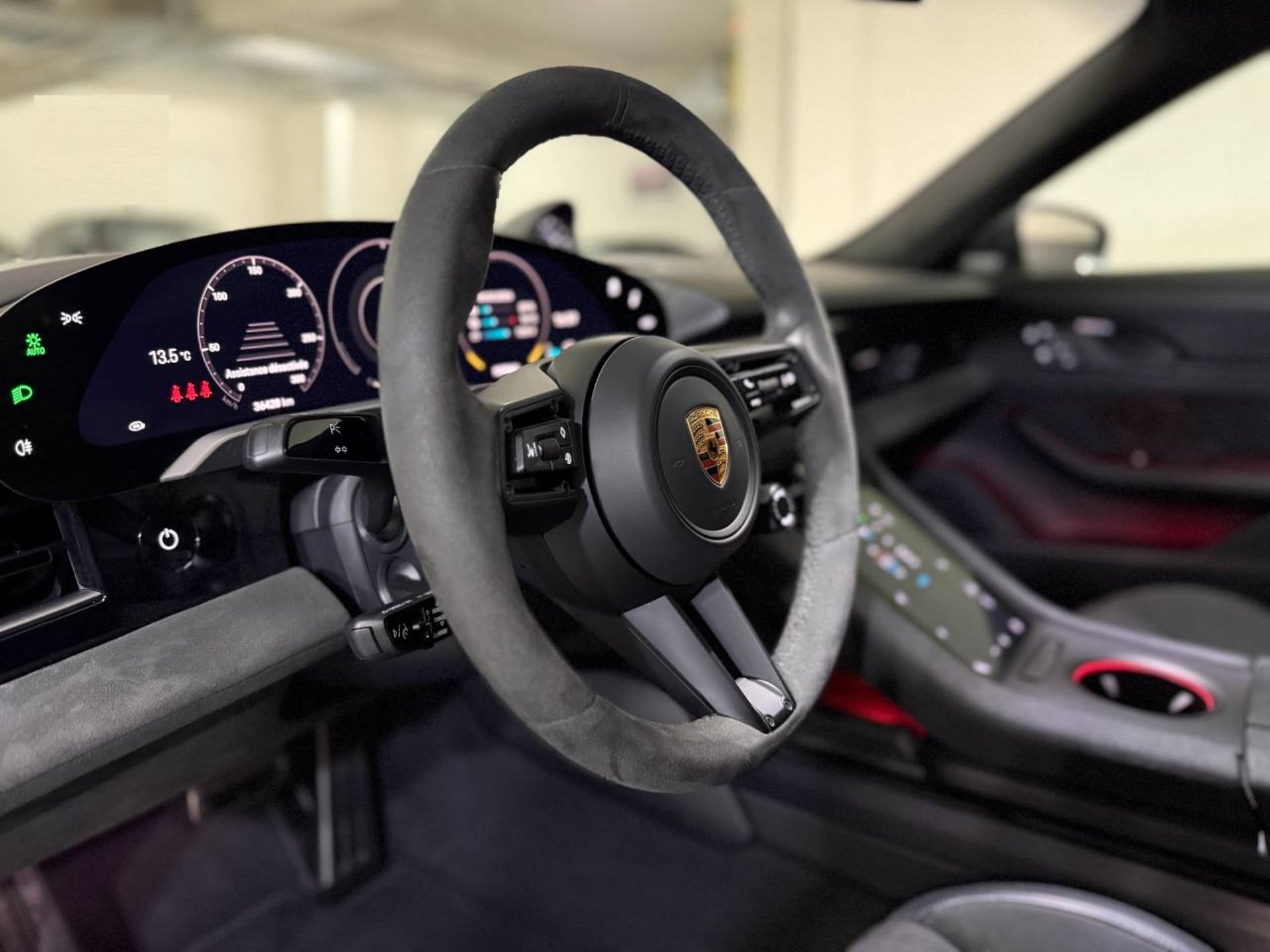 PORSCHE Taycan GTS Sport Turismo (MY22)-image-11