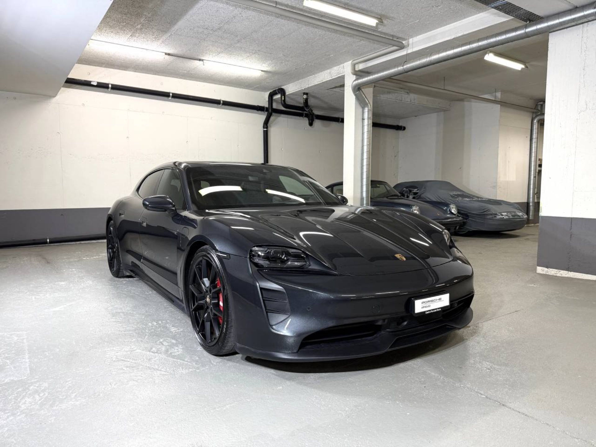 PORSCHE Taycan GTS Sport Turismo (MY22)-image-7