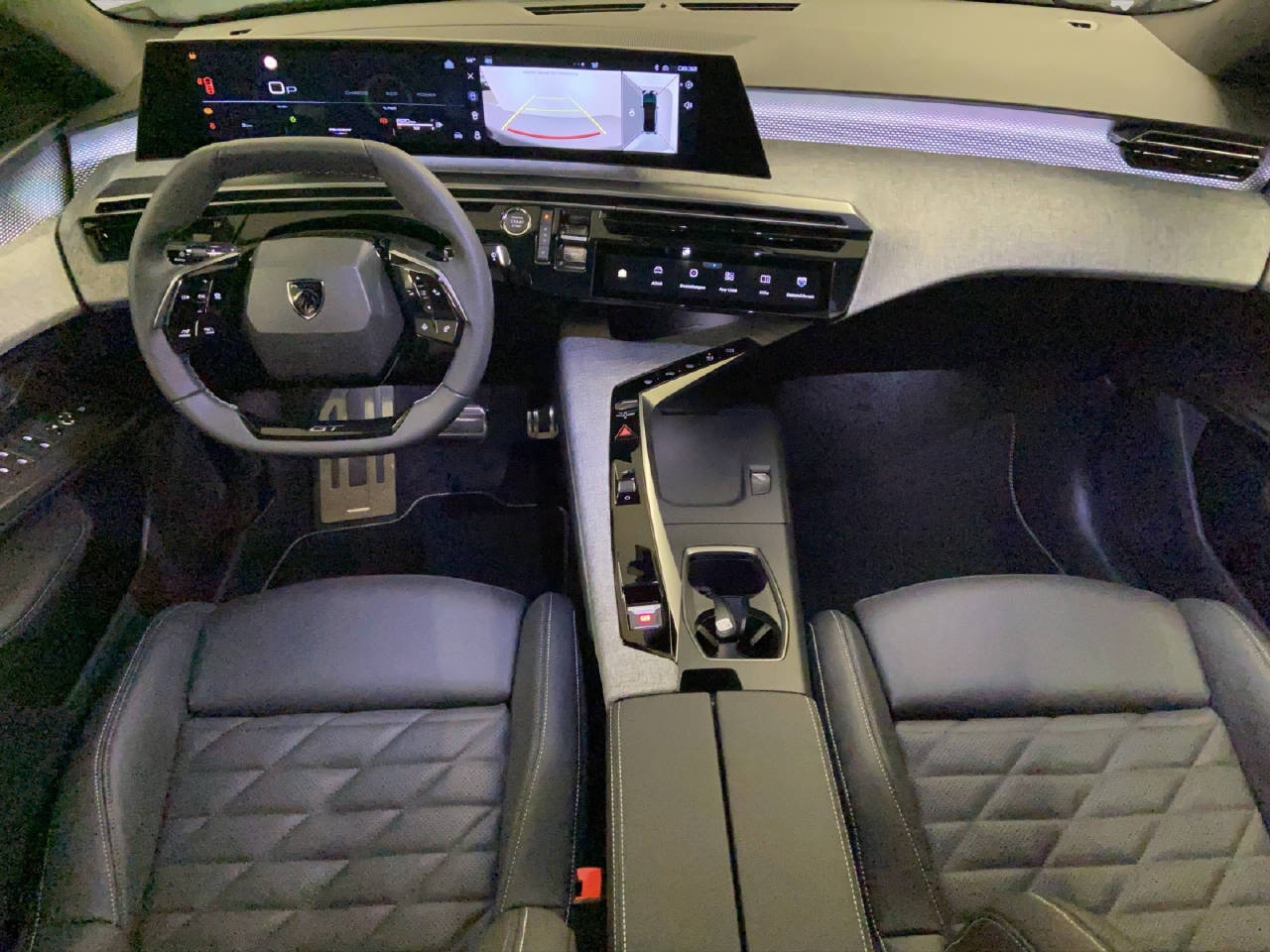 PEUGEOT 5008 1.2 Hybrid GT-image-5